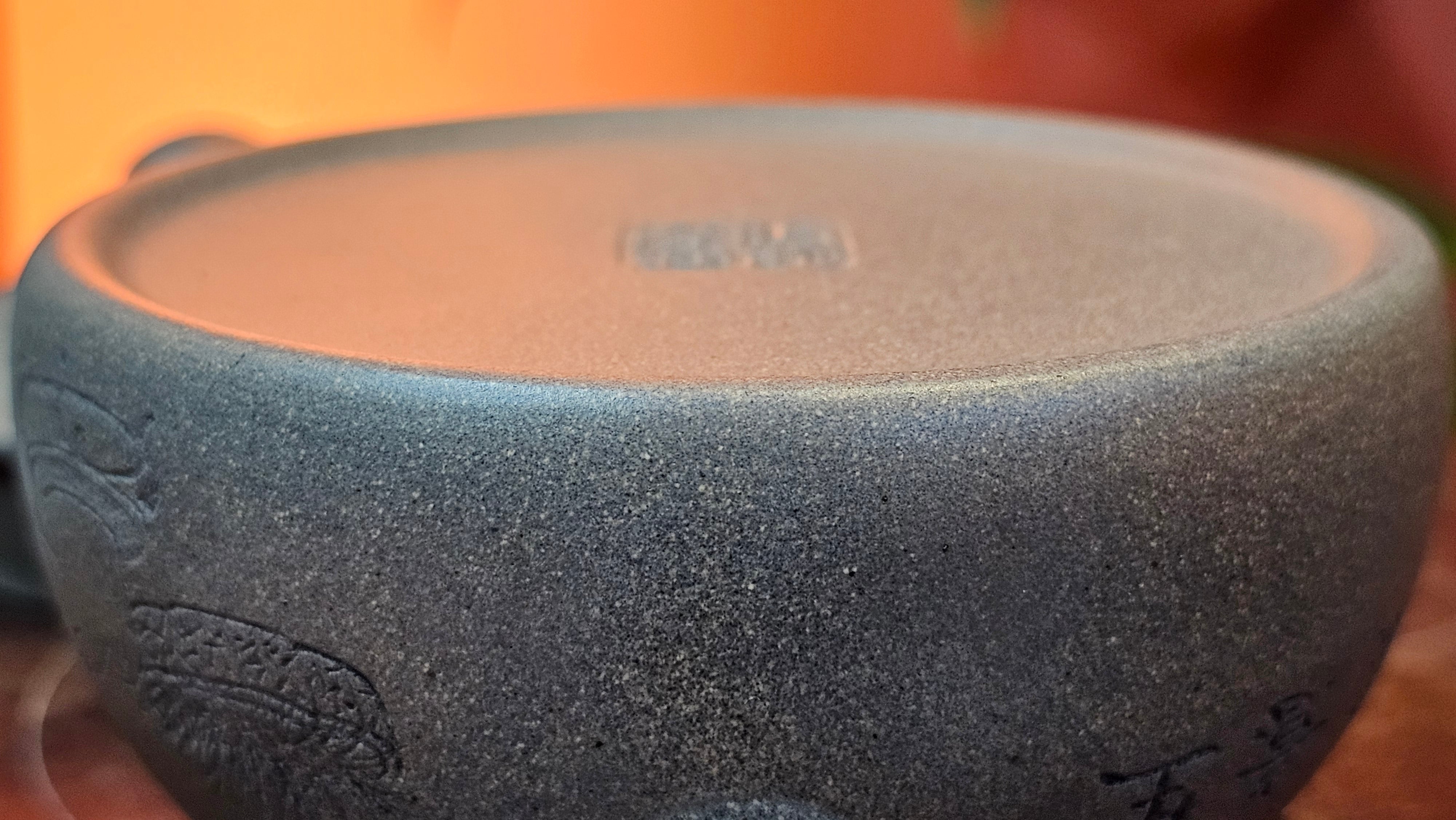 Ban Yue Hu《半月壶》~ "Half Moon Pot", 138.3ml, Qing Hui Duan 青灰段泥, by our Craftsman Zhang Huan 张欢, "Qing Gong Tu" Engraving by Craftsman Nan Shan Lao Ren 南山老人 ~ Congrats to!Tea Sommr A.M., 2054hrs 22nd August 2025, Padua! Italy🇮🇹.