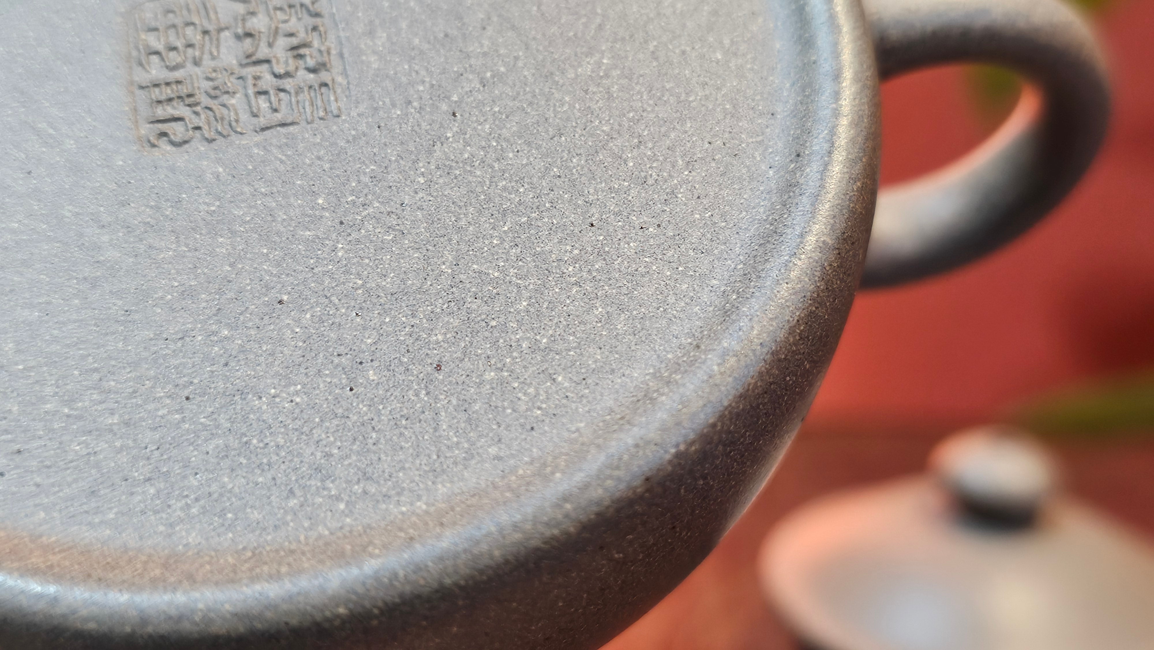 Ban Yue Hu《半月壶》~ "Half Moon Pot", 138.3ml, Qing Hui Duan 青灰段泥, by our Craftsman Zhang Huan 张欢, "Qing Gong Tu" Engraving by Craftsman Nan Shan Lao Ren 南山老人 ~ Congrats to!Tea Sommr A.M., 2054hrs 22nd August 2025, Padua! Italy🇮🇹.