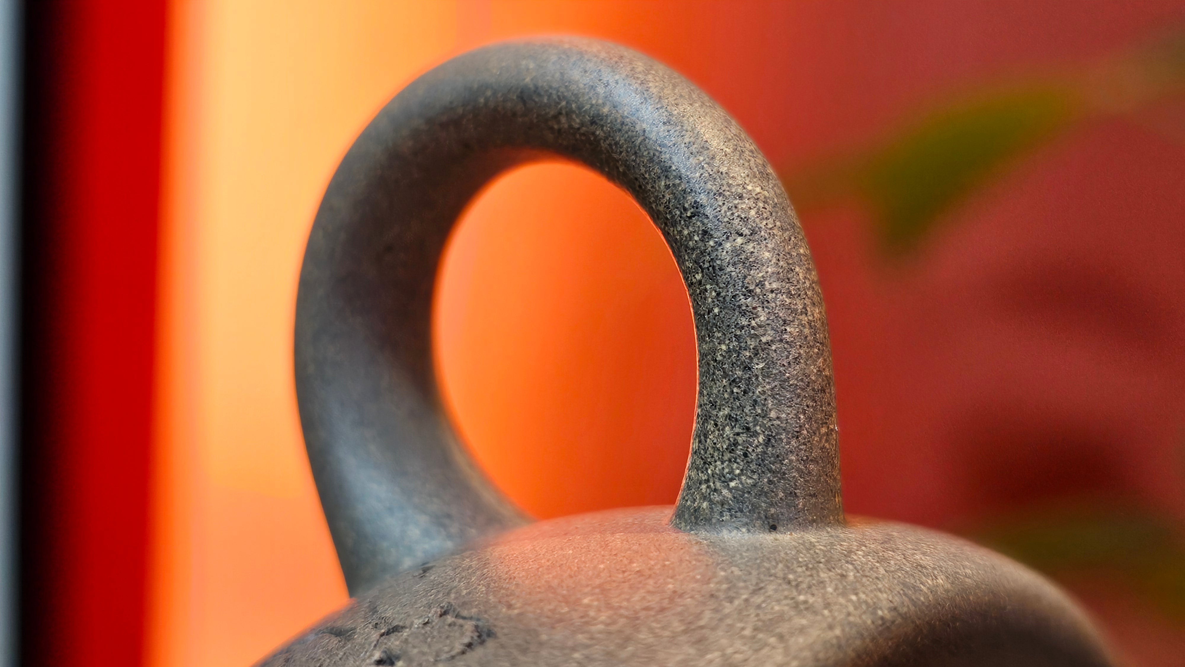 Ban Yue Hu《半月壶》~ "Half Moon Pot", 138.3ml, Qing Hui Duan 青灰段泥, by our Craftsman Zhang Huan 张欢, "Qing Gong Tu" Engraving by Craftsman Nan Shan Lao Ren 南山老人 ~ Congrats to!Tea Sommr A.M., 2054hrs 22nd August 2025, Padua! Italy🇮🇹.