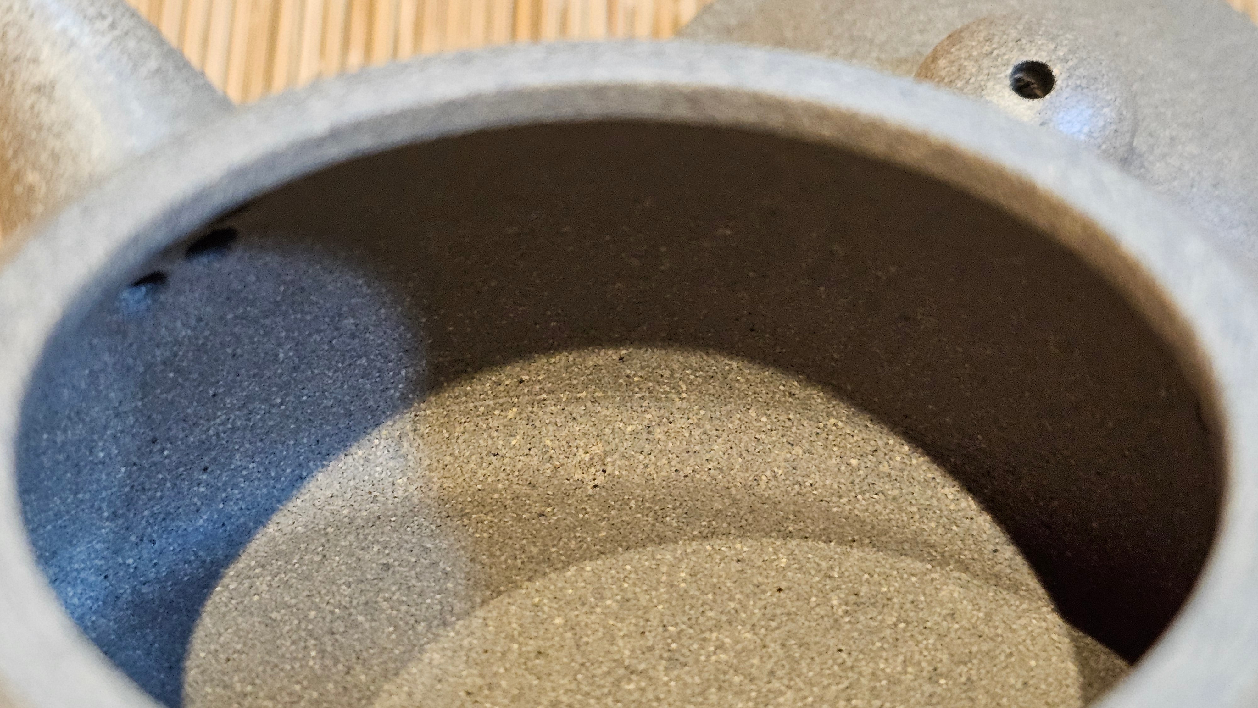 Ban Yue Hu《半月壶》~ "Half Moon Pot", 138.3ml, Qing Hui Duan 青灰段泥, by our Craftsman Zhang Huan 张欢, "Qing Gong Tu" Engraving by Craftsman Nan Shan Lao Ren 南山老人 ~ Congrats to!Tea Sommr A.M., 2054hrs 22nd August 2025, Padua! Italy🇮🇹.