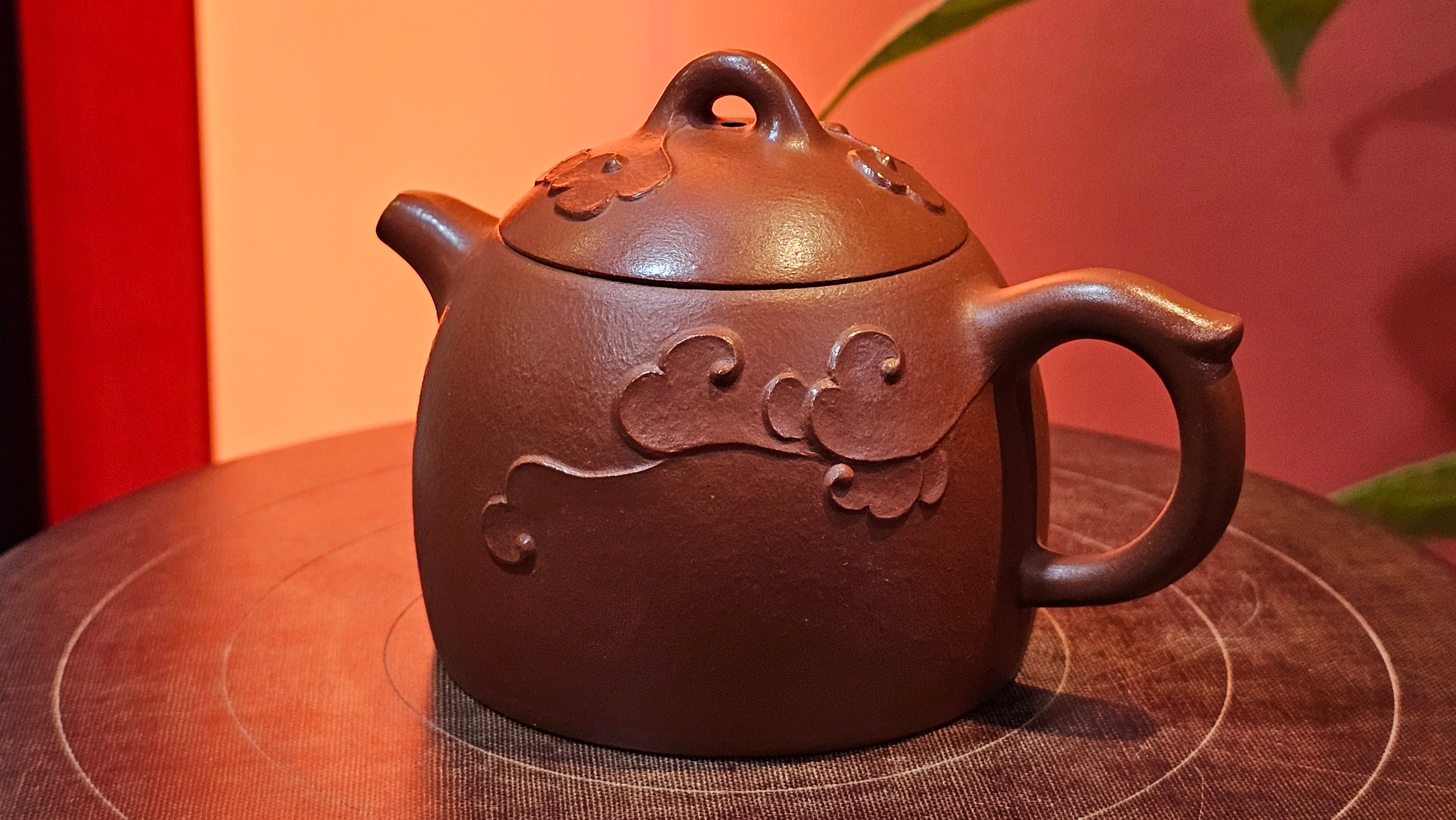 Mini! Qin Quan 秦权, with Oriental Clouds Embellishments 云朵贴花工艺, 116.2ml, Xiao Mei Yao Zhu Ni , by Craftsman Chen Yue Fei 陈跃飞 ~ Congratulations!to Mr M.G.! 2130hrs 22nd August 2025, Puteaux! France🇫🇷.