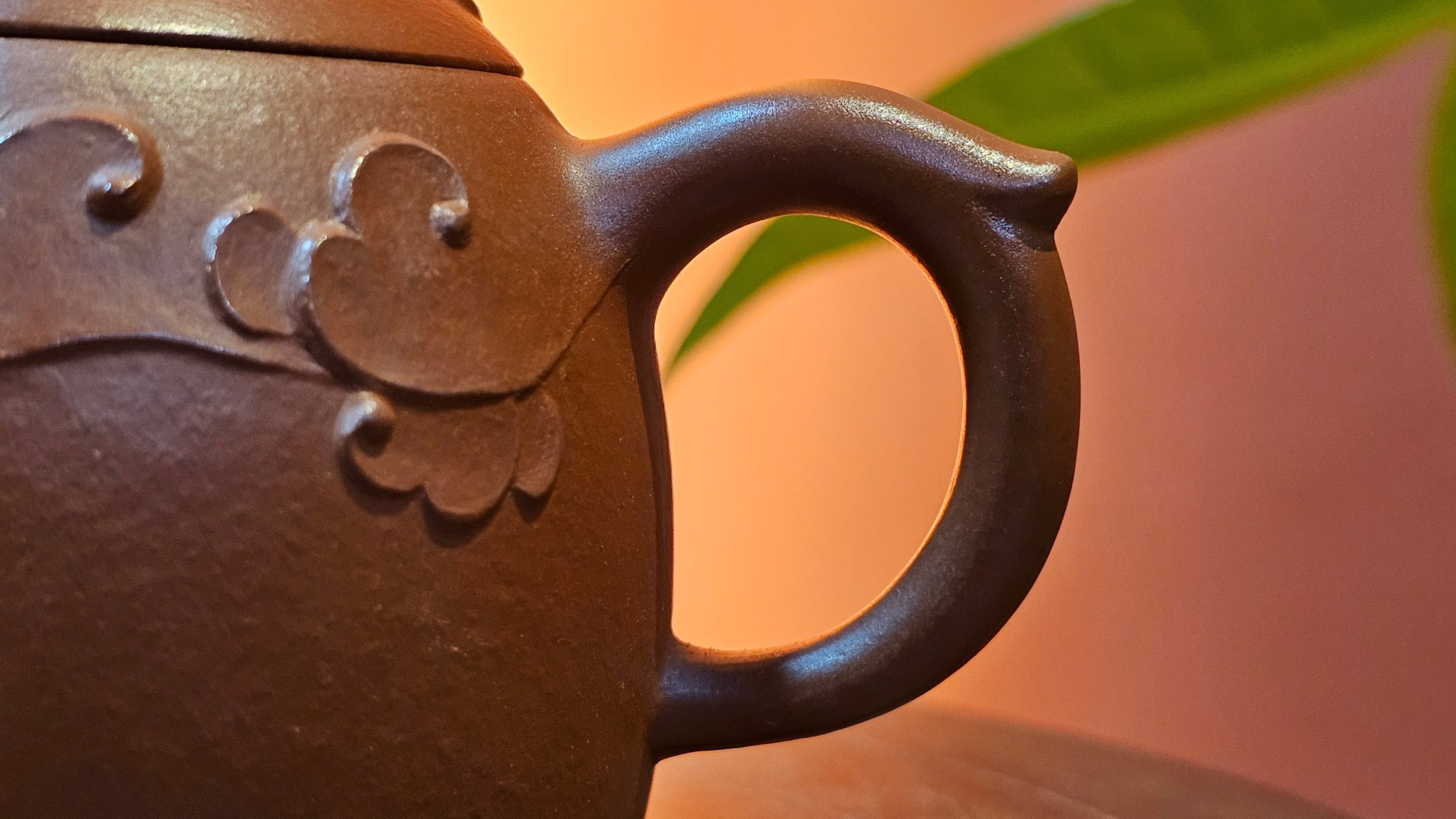 Mini! Qin Quan 秦权, with Oriental Clouds Embellishments 云朵贴花工艺, 116.2ml, Xiao Mei Yao Zhu Ni , by Craftsman Chen Yue Fei 陈跃飞 ~ Congratulations!to Mr M.G.! 2130hrs 22nd August 2025, Puteaux! France🇫🇷.