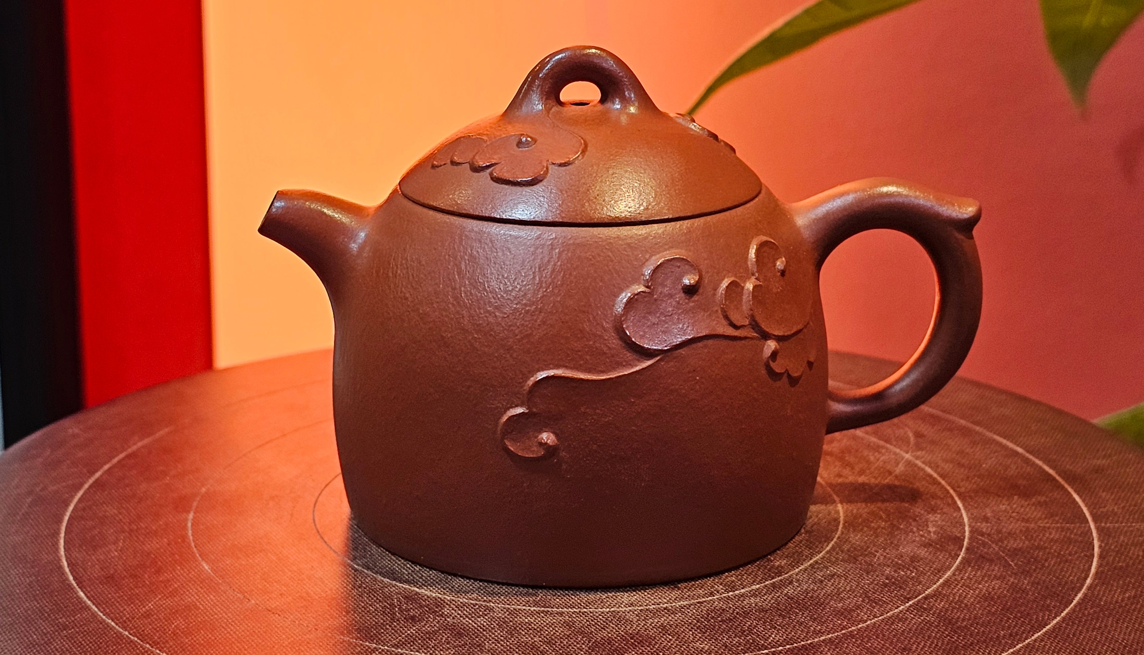 Mini! Qin Quan 秦权, with Oriental Clouds Embellishments 云朵贴花工艺, 116.2ml, Xiao Mei Yao Zhu Ni , by Craftsman Chen Yue Fei 陈跃飞 ~ Congratulations!to Mr M.G.! 2130hrs 22nd August 2025, Puteaux! France🇫🇷.