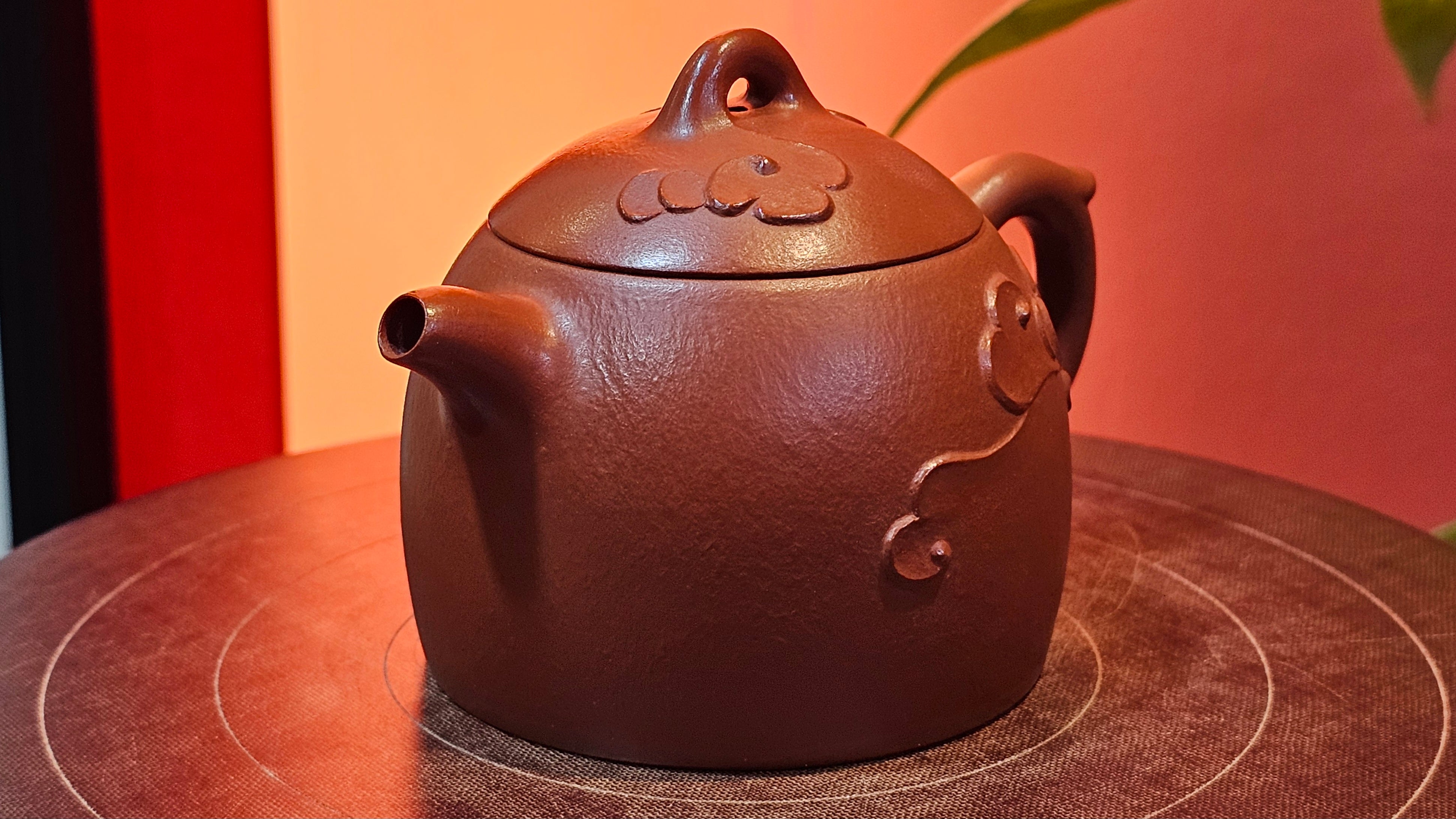 Mini! Qin Quan 秦权, with Oriental Clouds Embellishments 云朵贴花工艺, 116.2ml, Xiao Mei Yao Zhu Ni , by Craftsman Chen Yue Fei 陈跃飞 ~ Congratulations!to Mr M.G.! 2130hrs 22nd August 2025, Puteaux! France🇫🇷.