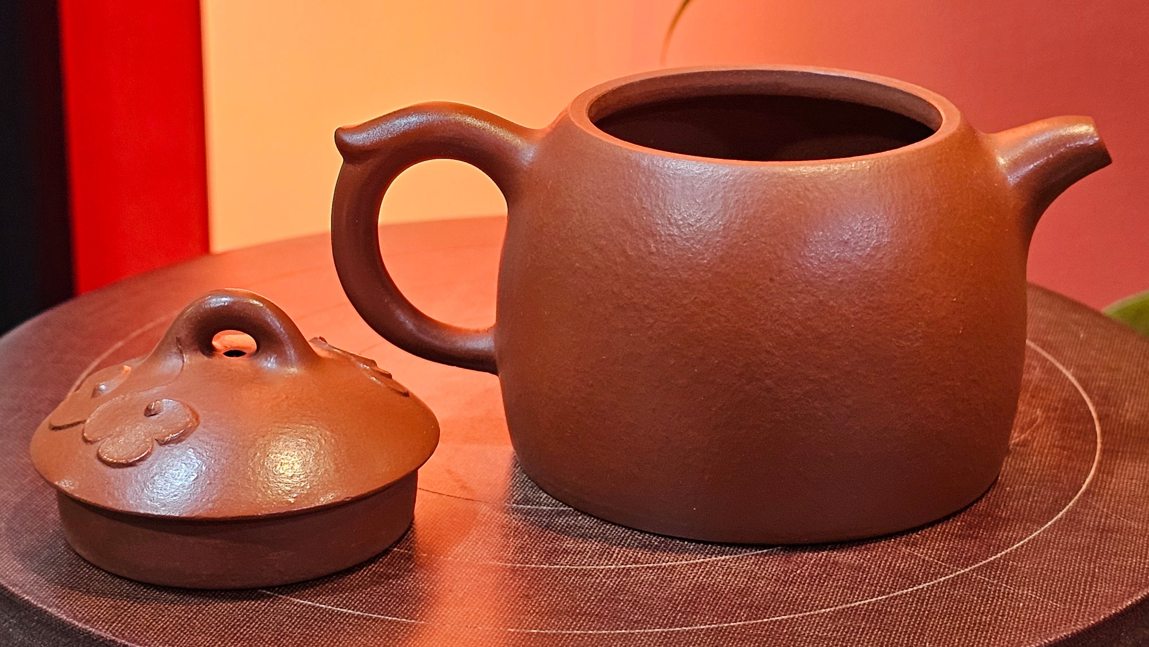 Mini! Qin Quan 秦权, with Oriental Clouds Embellishments 云朵贴花工艺, 116.2ml, Xiao Mei Yao Zhu Ni , by Craftsman Chen Yue Fei 陈跃飞 ~ Congratulations!to Mr M.G.! 2130hrs 22nd August 2025, Puteaux! France🇫🇷.