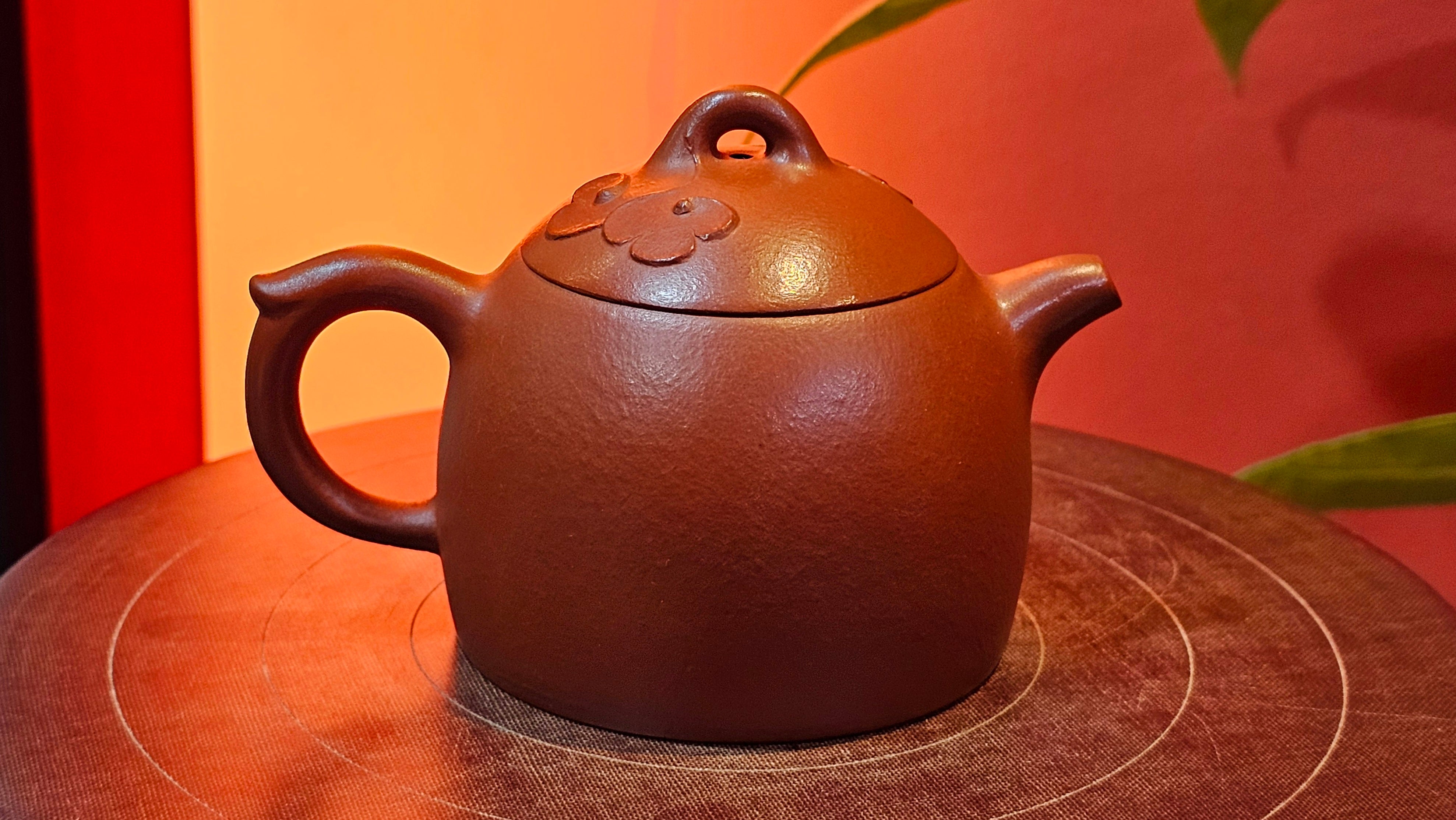 Mini! Qin Quan 秦权, with Oriental Clouds Embellishments 云朵贴花工艺, 116.2ml, Xiao Mei Yao Zhu Ni , by Craftsman Chen Yue Fei 陈跃飞 ~ Congratulations!to Mr M.G.! 2130hrs 22nd August 2025, Puteaux! France🇫🇷.