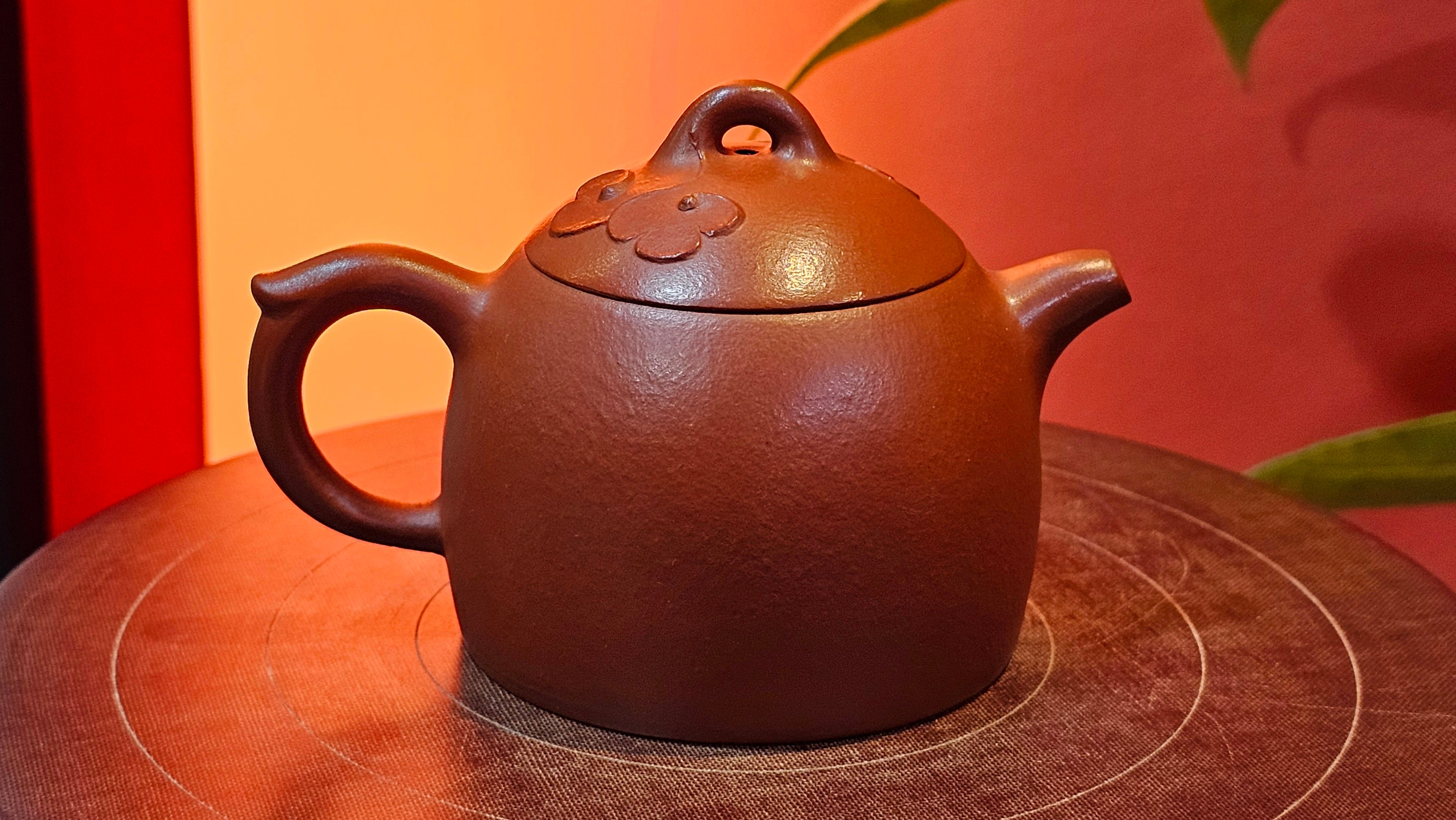 Mini! Qin Quan 秦权, with Oriental Clouds Embellishments 云朵贴花工艺, 116.2ml, Xiao Mei Yao Zhu Ni , by Craftsman Chen Yue Fei 陈跃飞 ~ Congratulations!to Mr M.G.! 2130hrs 22nd August 2025, Puteaux! France🇫🇷.