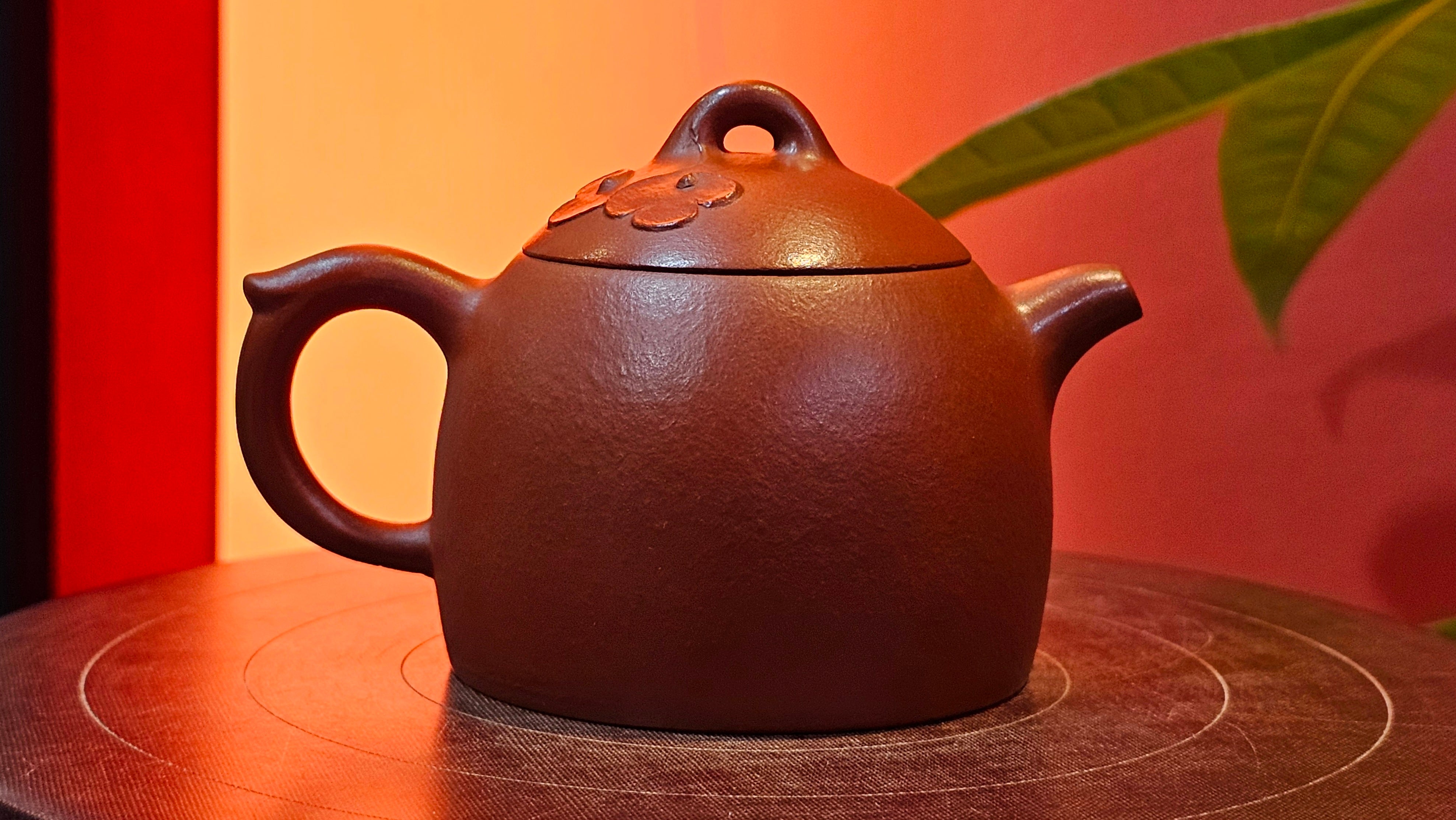 Mini! Qin Quan 秦权, with Oriental Clouds Embellishments 云朵贴花工艺, 116.2ml, Xiao Mei Yao Zhu Ni , by Craftsman Chen Yue Fei 陈跃飞 ~ Congratulations!to Mr M.G.! 2130hrs 22nd August 2025, Puteaux! France🇫🇷.