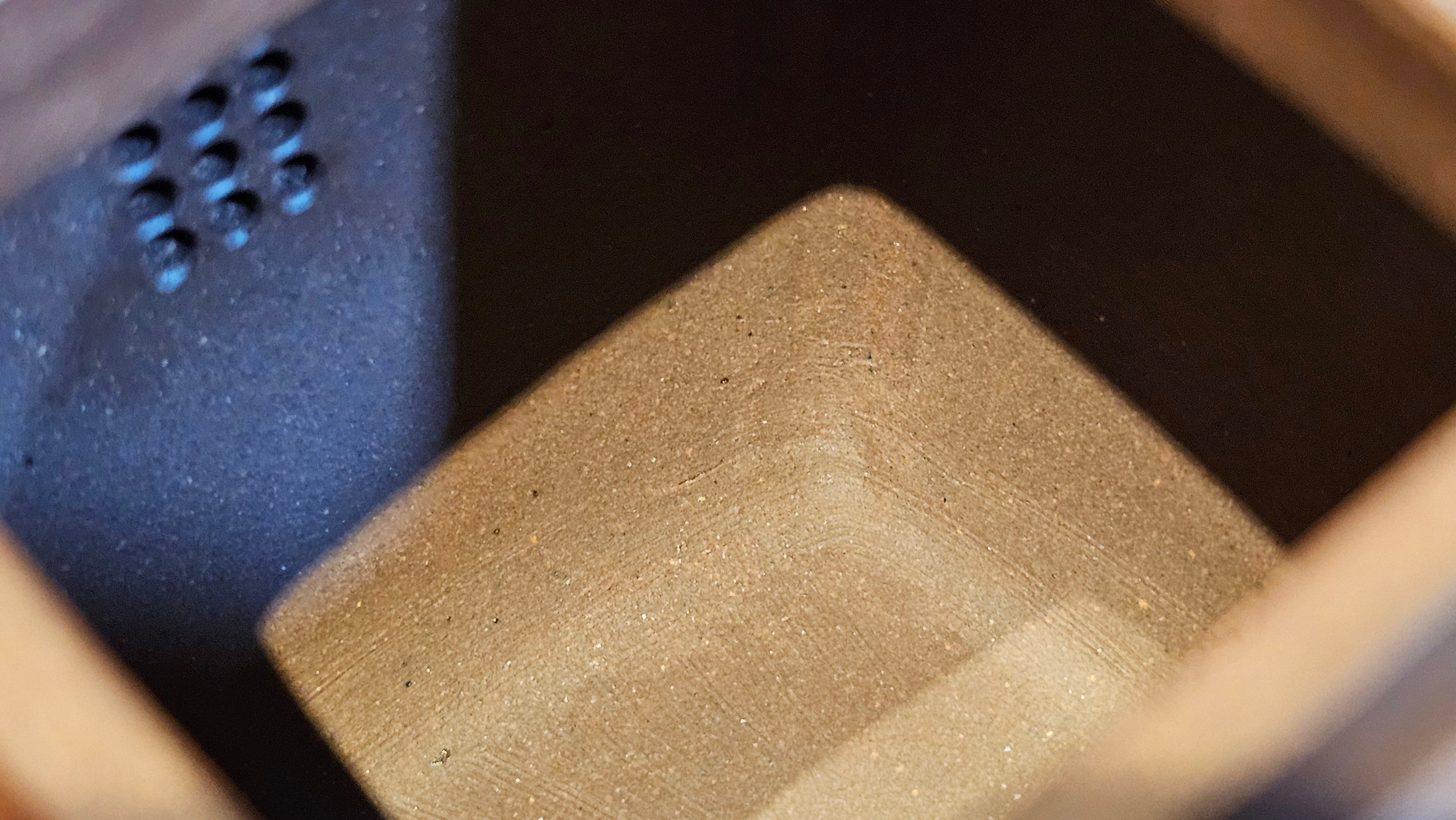 《鸣远四方》"Ming Yuan Si Fang", 348.9ml, Di Cao Qing Zi Ni 底槽青紫泥, by L2A Senior Consummate Artist Yuan Hui 袁辉 ~ Congratulations!to Dr L.L., 0858hrs 24th August 2025, Ventura, CA!