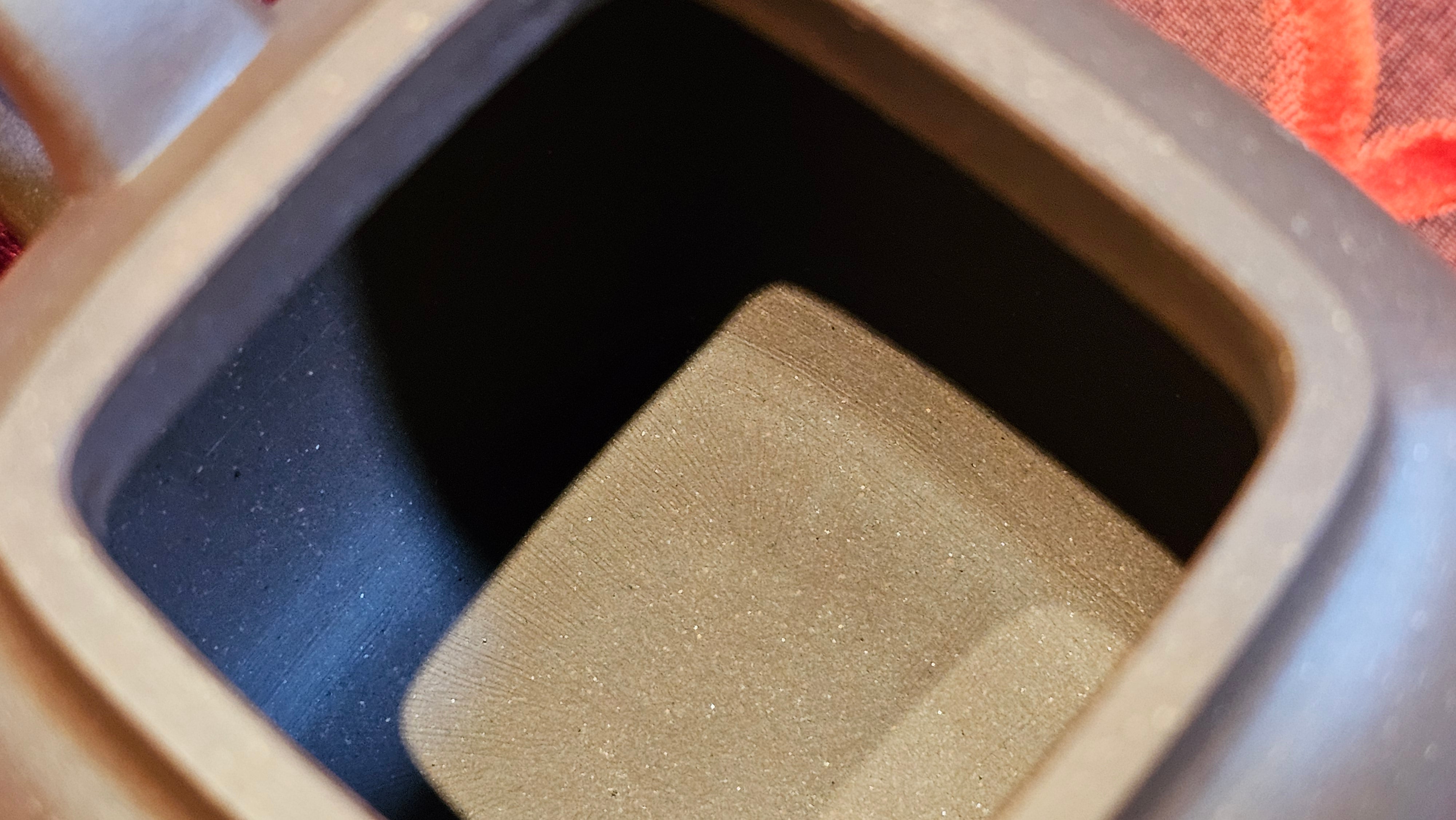 《鸣远四方》"Ming Yuan Si Fang", 348.9ml, Di Cao Qing Zi Ni 底槽青紫泥, by L2A Senior Consummate Artist Yuan Hui 袁辉 ~ Congratulations!to Dr L.L., 0858hrs 24th August 2025, Ventura, CA!