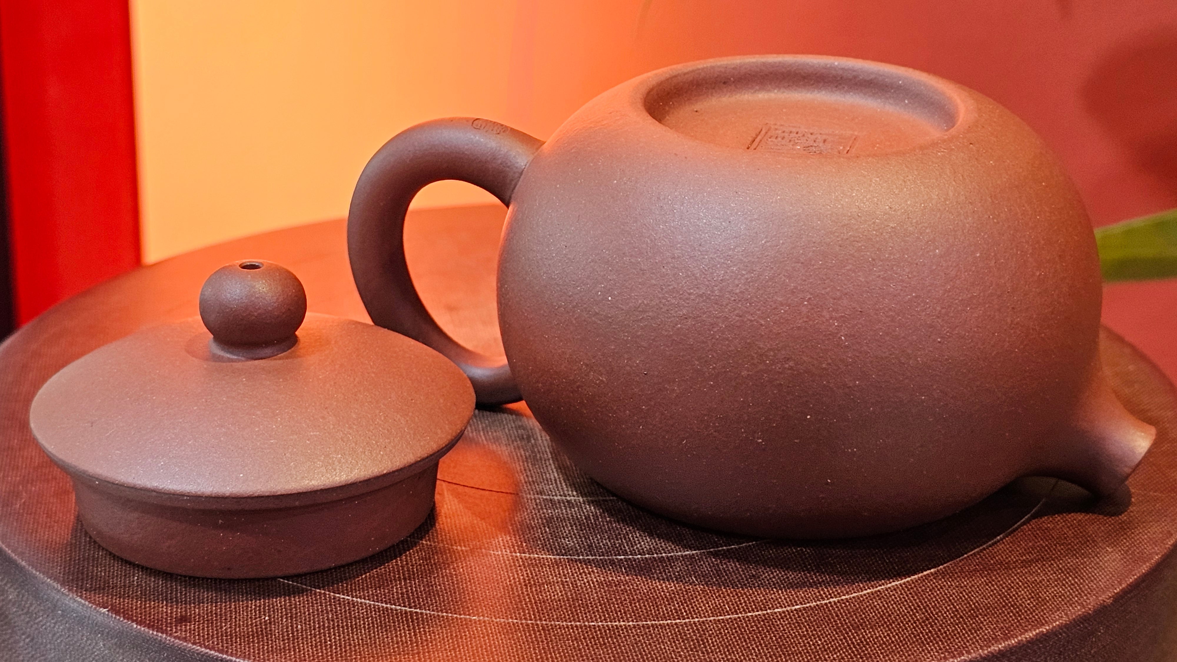 Xi Shi 西施, 145.9ml, Di Cao Qing Zi Ni 底槽青紫泥, by Craftsman Gu Xiao Ming 顾小明 ~ Congratulations to!Mr R.P.! 1422hrs 4th Sept 2025! Lawndale, CA!