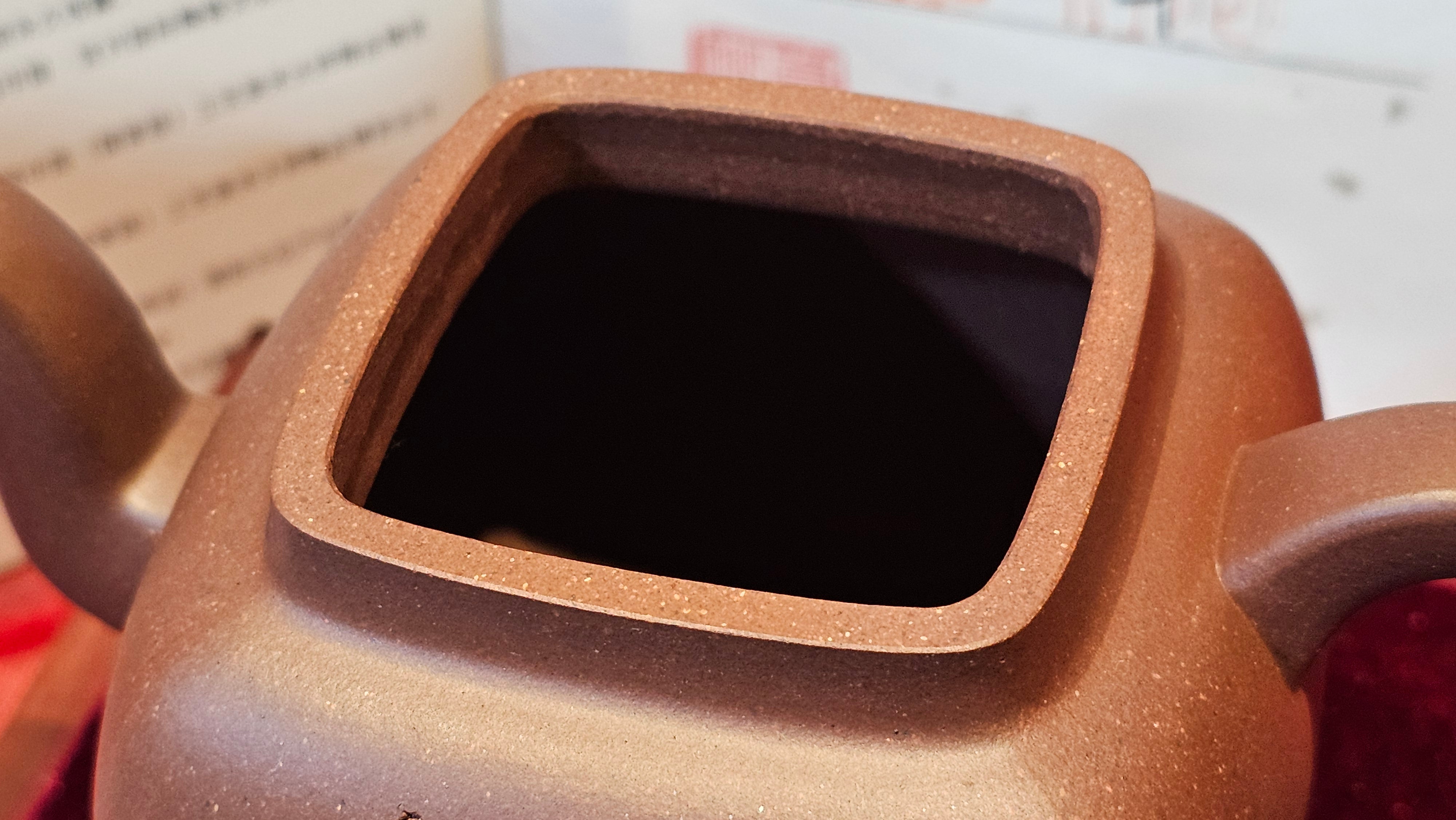 《鸣远四方》"Ming Yuan Si Fang", 348.9ml, Di Cao Qing Zi Ni 底槽青紫泥, by L2A Senior Consummate Artist Yuan Hui 袁辉 ~ Congratulations!to Dr L.L., 0858hrs 24th August 2025, Ventura, CA!