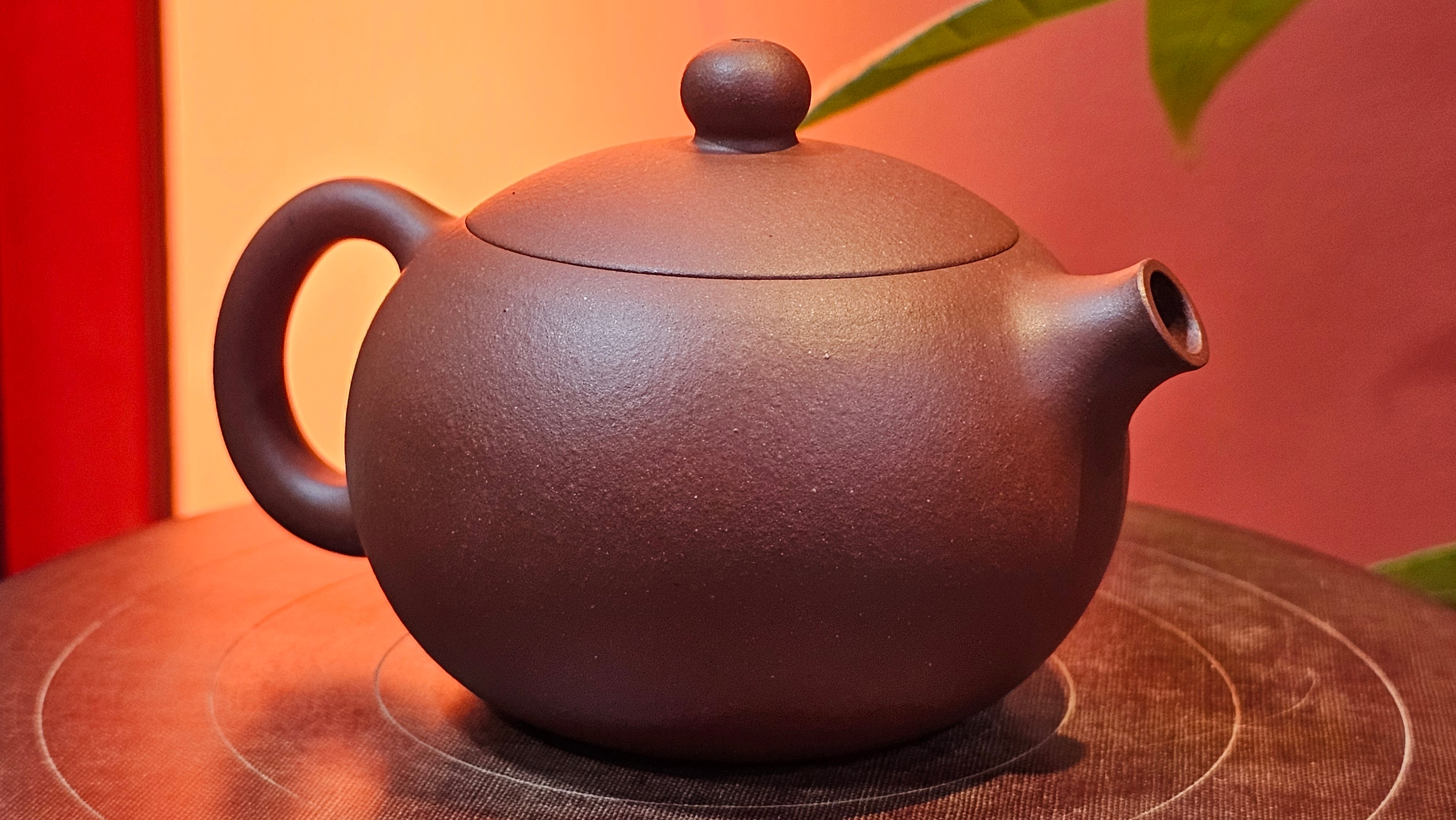 Xi Shi 西施, 145.9ml, Di Cao Qing Zi Ni 底槽青紫泥, by Craftsman Gu Xiao Ming 顾小明 ~ Congratulations to!Mr R.P.! 1422hrs 4th Sept 2025! Lawndale, CA!