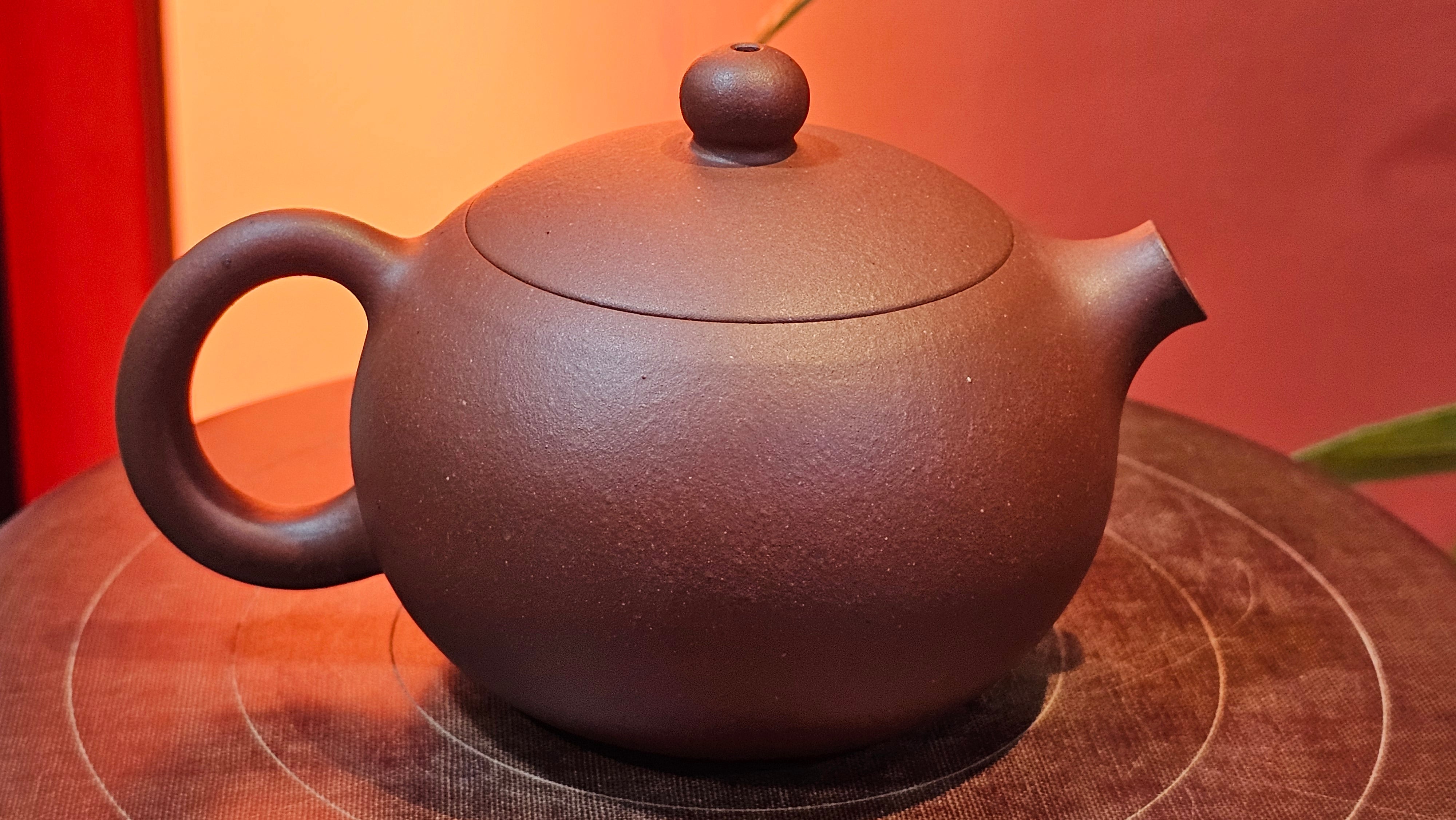 Xi Shi 西施, 145.9ml, Di Cao Qing Zi Ni 底槽青紫泥, by Craftsman Gu Xiao Ming 顾小明 ~ Congratulations to!Mr R.P.! 1422hrs 4th Sept 2025! Lawndale, CA!