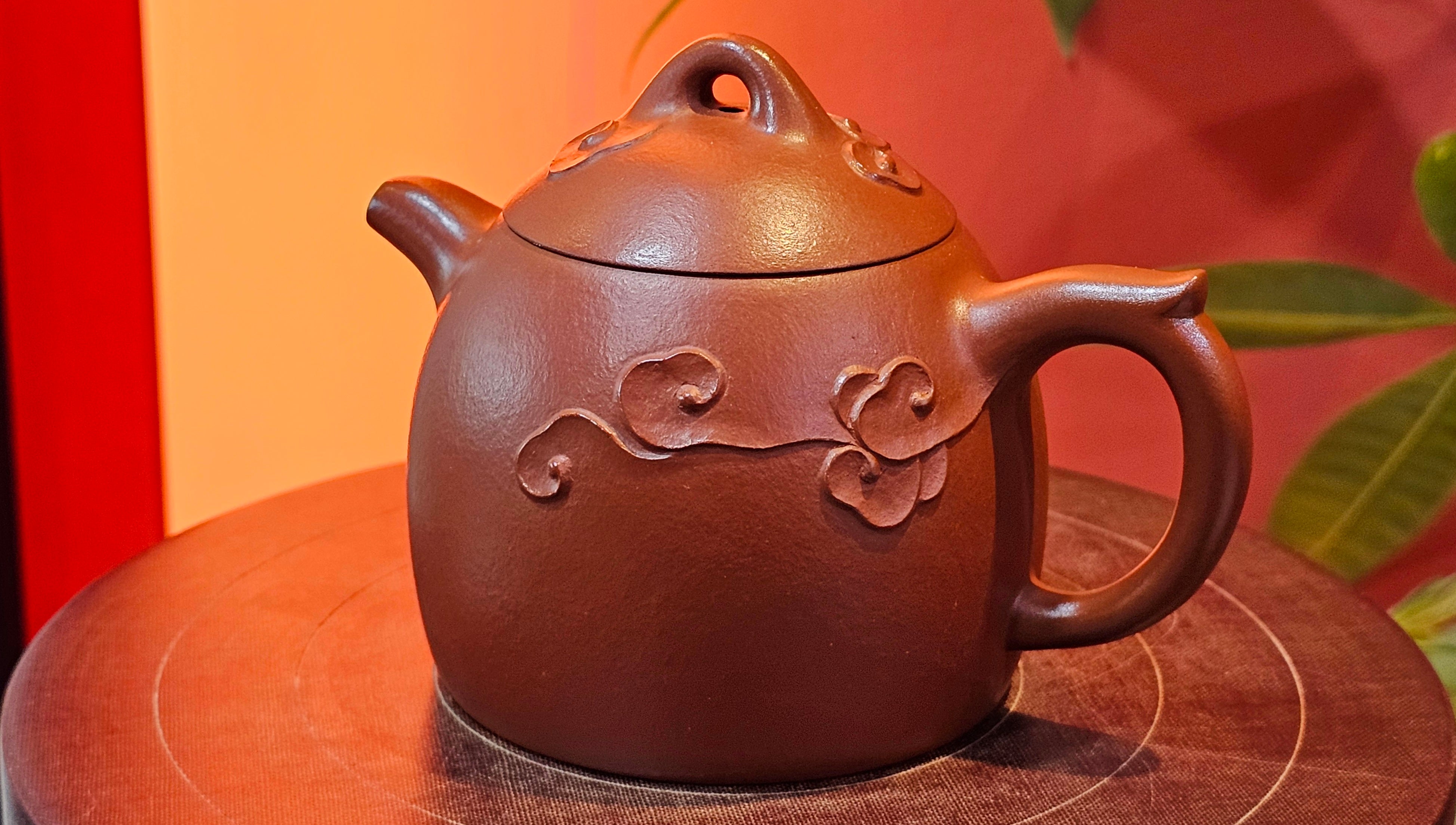 Qin Quan 秦权, with Oriental Clouds Embellishments 云朵贴花工艺, 191.3ml, Xiao Mei Yao Zhu Ni 小煤窑朱泥, by Craftsman Chen Yue Fei 陈跃飞 ~!Congratulations to Mr B.J.! 1014hrs 5th Oct 2025, Summerville, Canada🇨🇦!