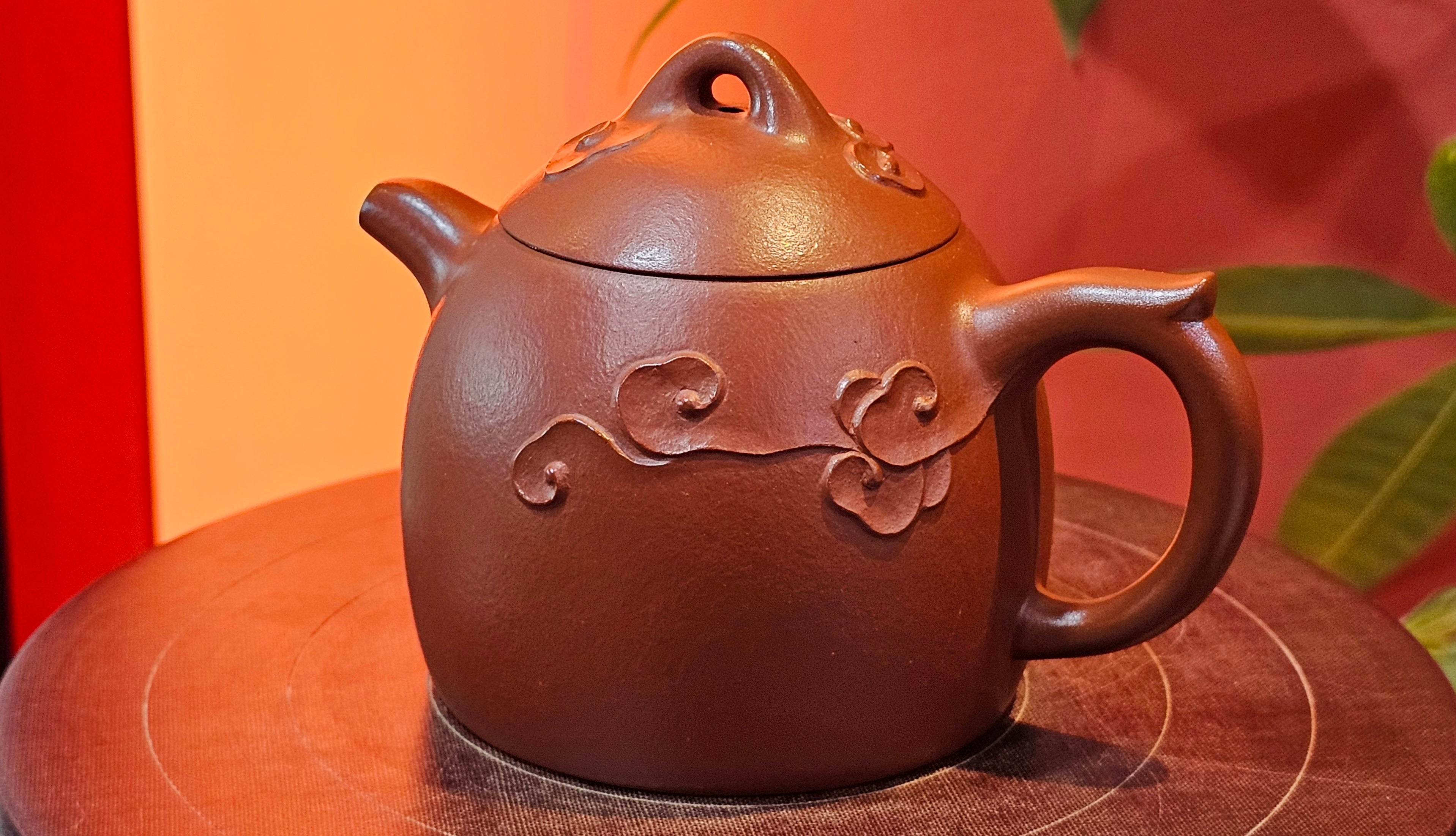 Qin Quan 秦权, with Oriental Clouds Embellishments 云朵贴花工艺, 191.3ml, Xiao Mei Yao Zhu Ni 小煤窑朱泥, by Craftsman Chen Yue Fei 陈跃飞 ~!Congratulations to Mr B.J.! 1014hrs 5th Oct 2025, Summerville, Canada🇨🇦!