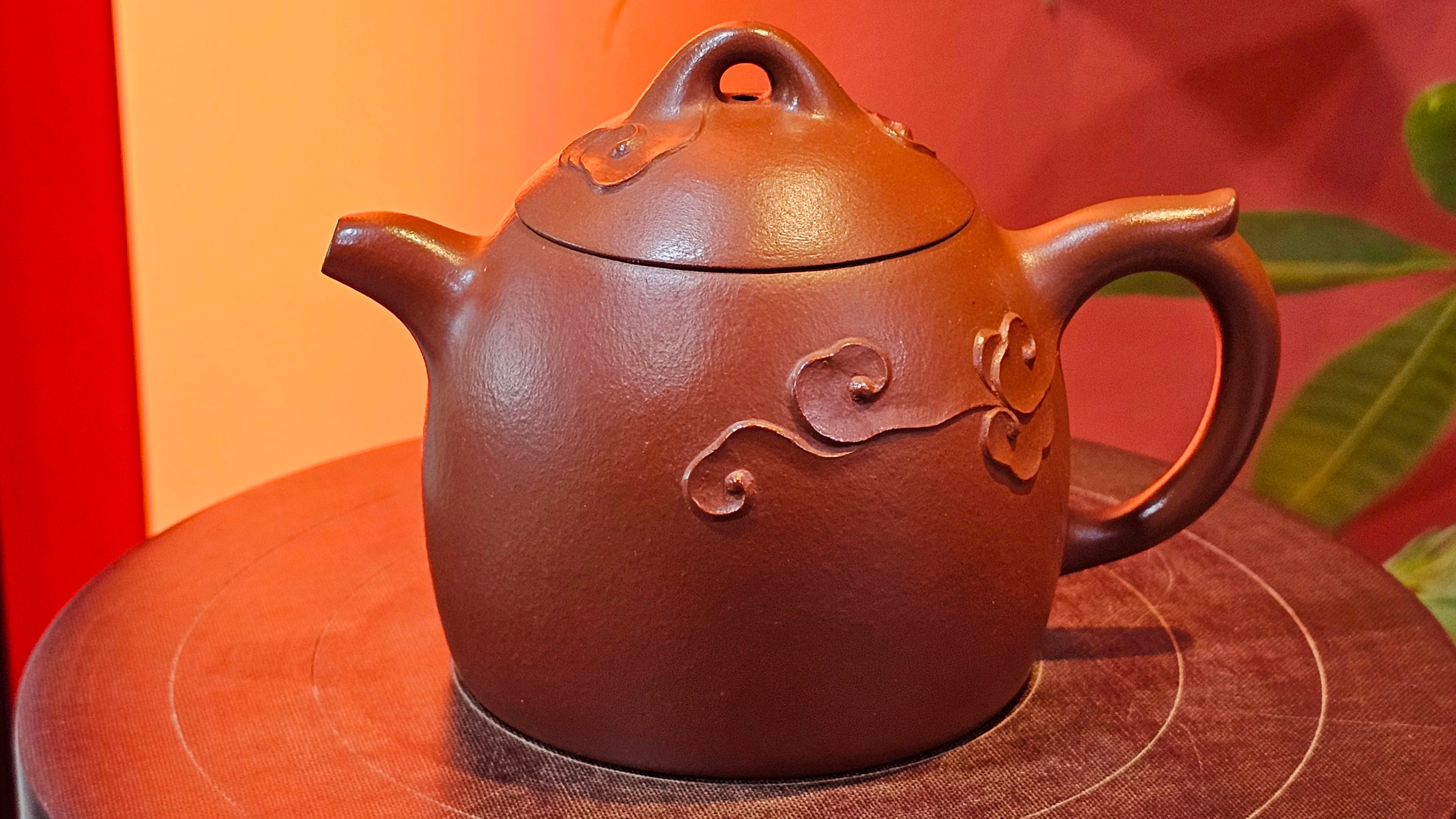 Qin Quan 秦权, with Oriental Clouds Embellishments 云朵贴花工艺, 191.3ml, Xiao Mei Yao Zhu Ni 小煤窑朱泥, by Craftsman Chen Yue Fei 陈跃飞 ~!Congratulations to Mr B.J.! 1014hrs 5th Oct 2025, Summerville, Canada🇨🇦!