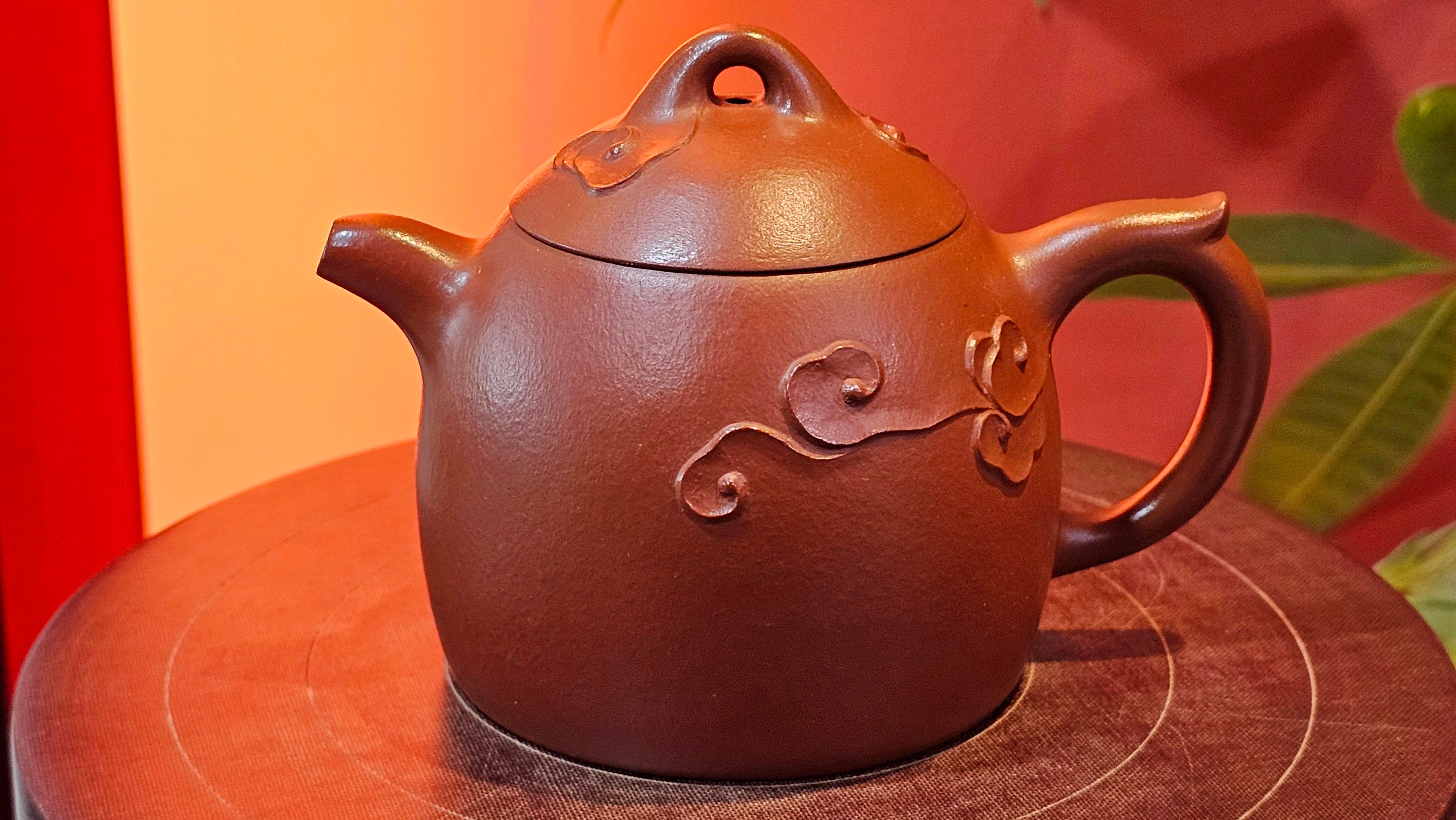 Qin Quan 秦权, with Oriental Clouds Embellishments 云朵贴花工艺, 191.3ml, Xiao Mei Yao Zhu Ni 小煤窑朱泥, by Craftsman Chen Yue Fei 陈跃飞 ~!Congratulations to Mr B.J.! 1014hrs 5th Oct 2025, Summerville, Canada🇨🇦!