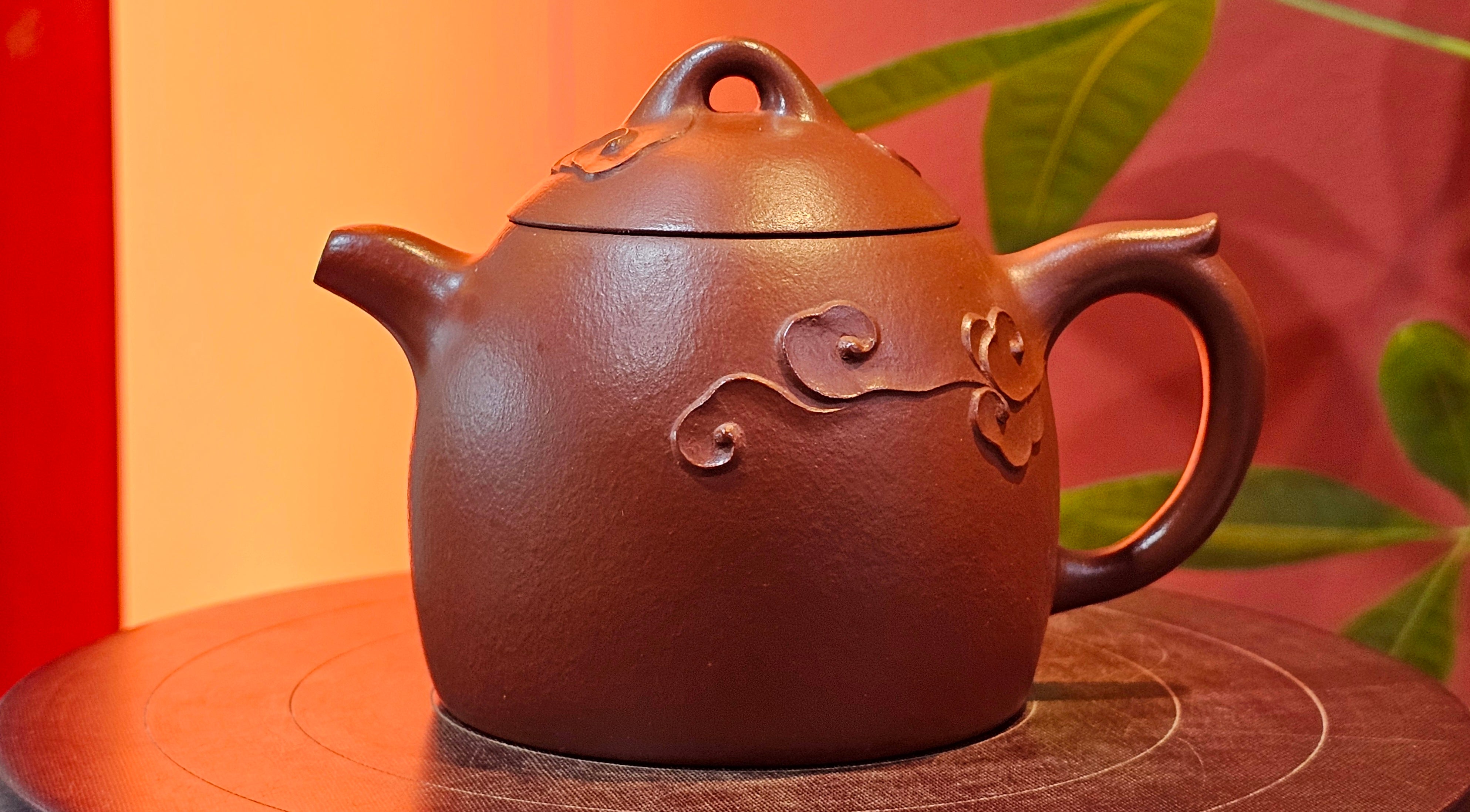 Qin Quan 秦权, with Oriental Clouds Embellishments 云朵贴花工艺, 191.3ml, Xiao Mei Yao Zhu Ni 小煤窑朱泥, by Craftsman Chen Yue Fei 陈跃飞 ~!Congratulations to Mr B.J.! 1014hrs 5th Oct 2025, Summerville, Canada🇨🇦!