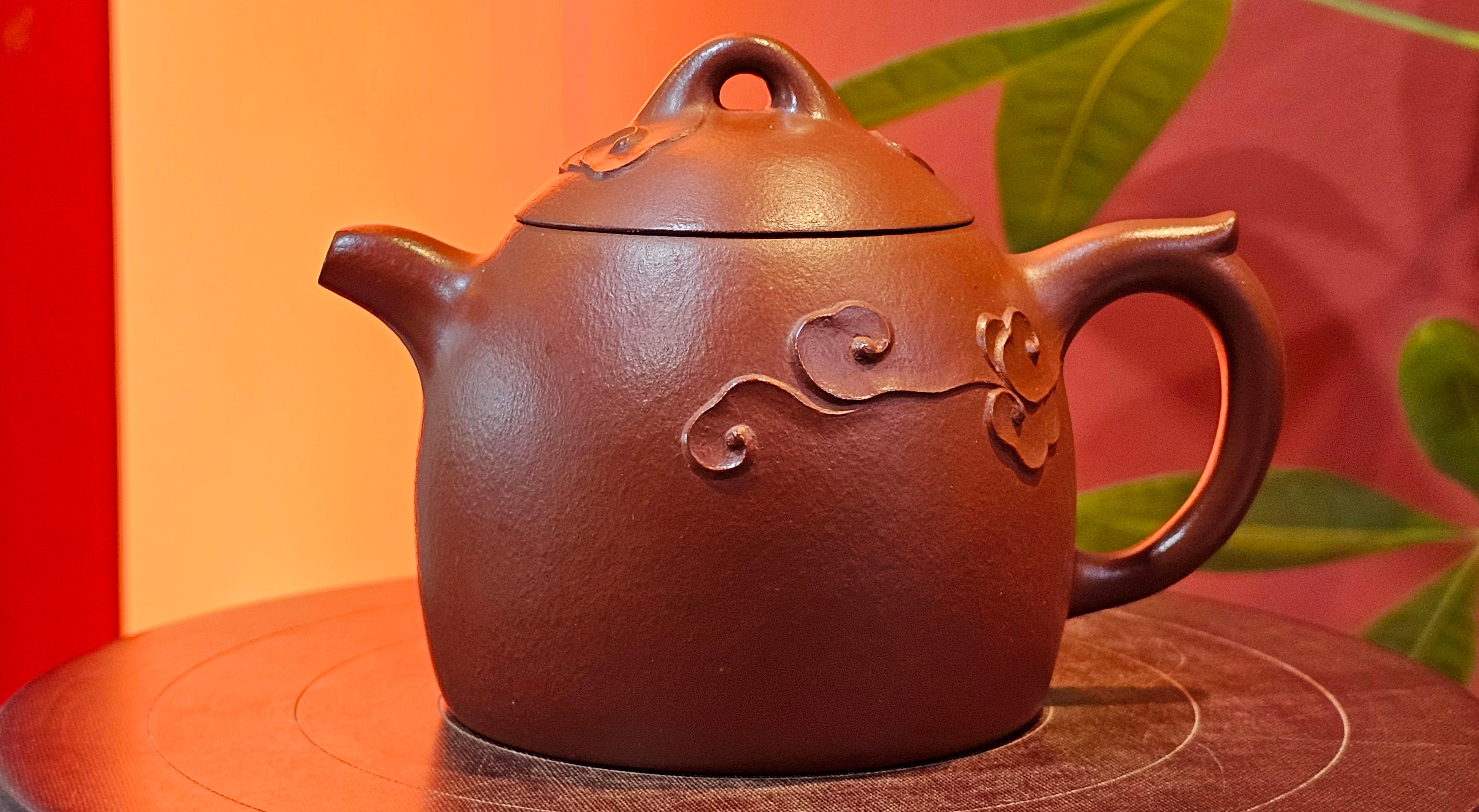 Qin Quan 秦权, with Oriental Clouds Embellishments 云朵贴花工艺, 191.3ml, Xiao Mei Yao Zhu Ni 小煤窑朱泥, by Craftsman Chen Yue Fei 陈跃飞 ~!Congratulations to Mr B.J.! 1014hrs 5th Oct 2025, Summerville, Canada🇨🇦!