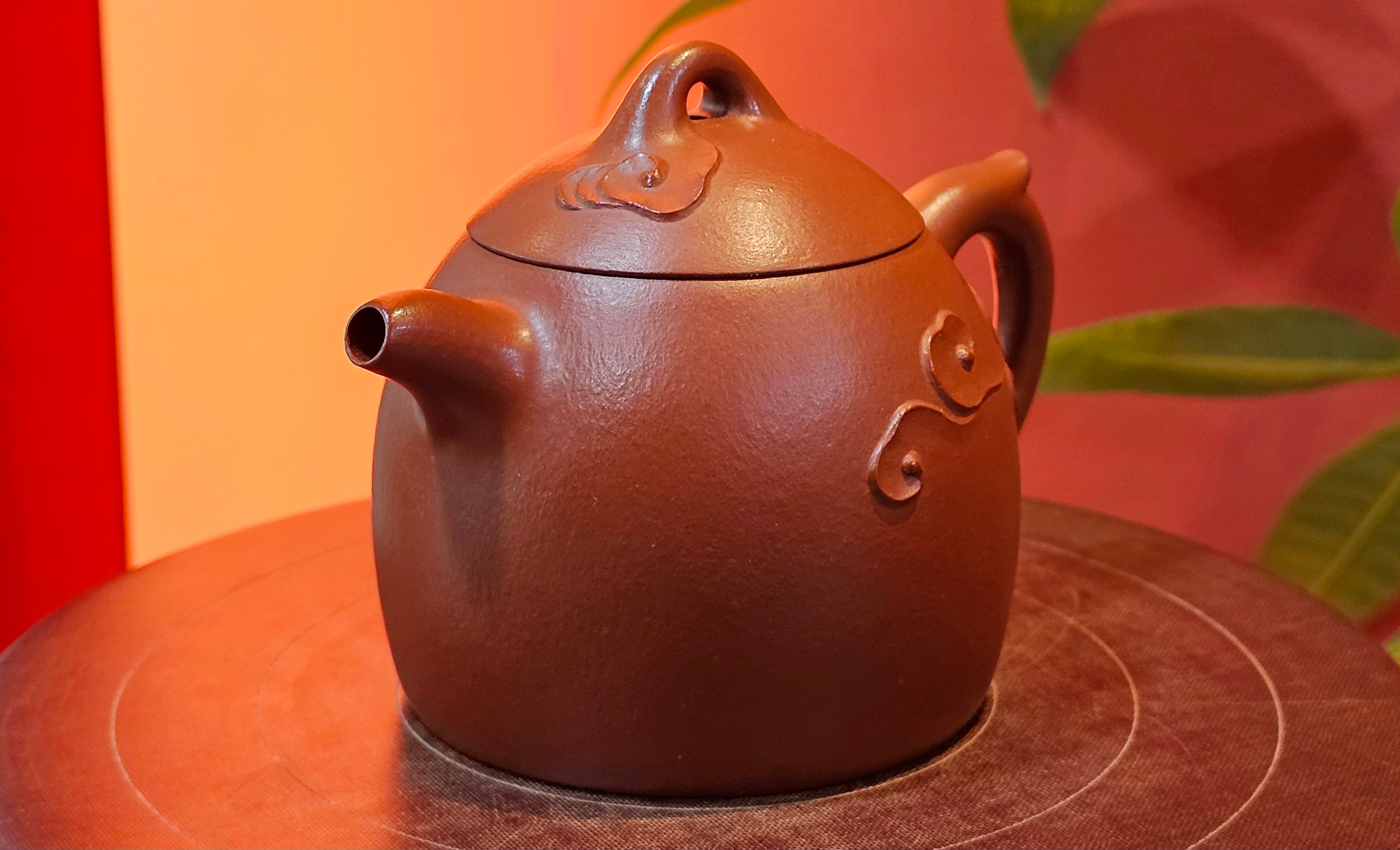 Qin Quan 秦权, with Oriental Clouds Embellishments 云朵贴花工艺, 191.3ml, Xiao Mei Yao Zhu Ni 小煤窑朱泥, by Craftsman Chen Yue Fei 陈跃飞 ~!Congratulations to Mr B.J.! 1014hrs 5th Oct 2025, Summerville, Canada🇨🇦!