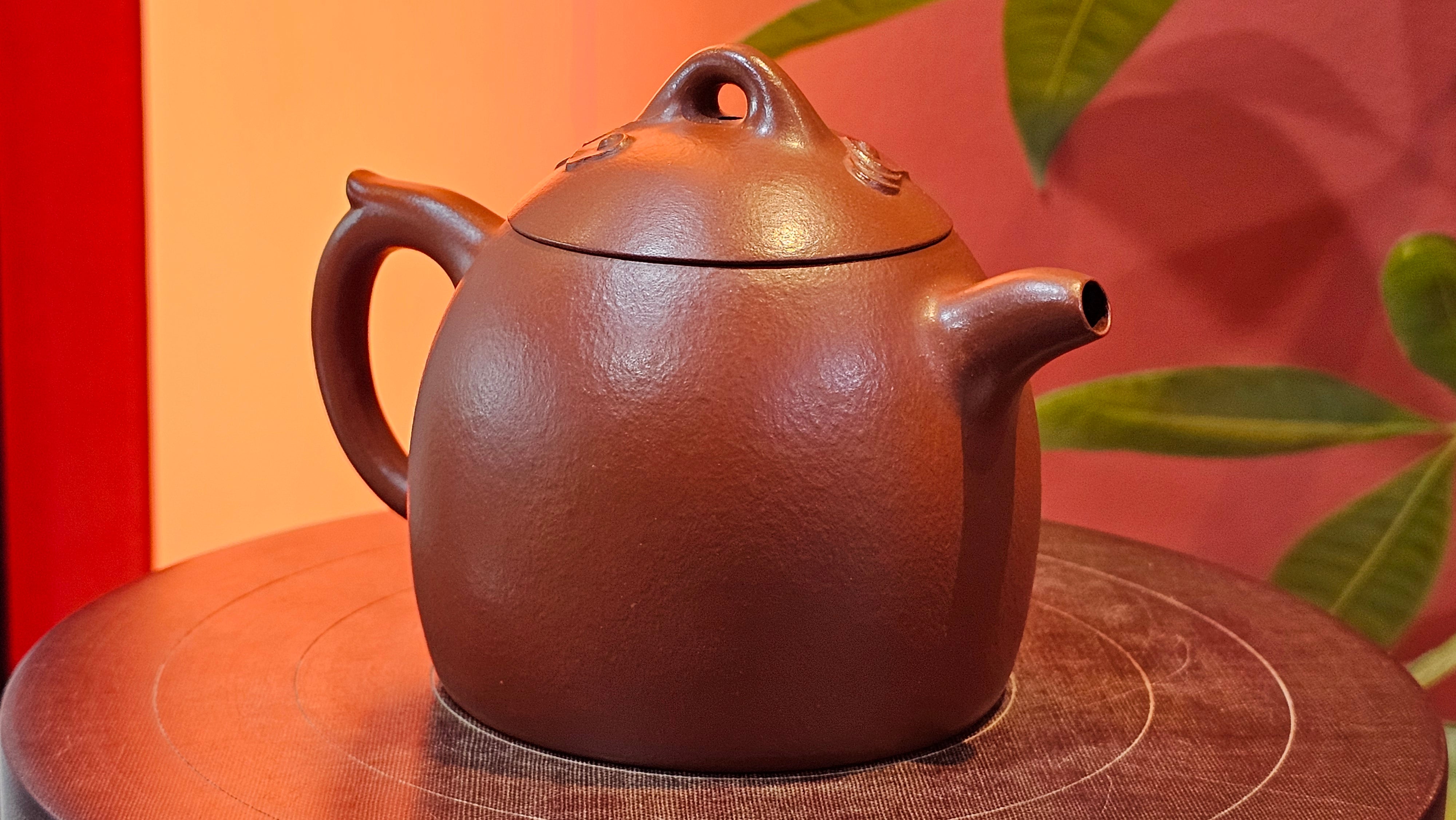 Qin Quan 秦权, with Oriental Clouds Embellishments 云朵贴花工艺, 191.3ml, Xiao Mei Yao Zhu Ni 小煤窑朱泥, by Craftsman Chen Yue Fei 陈跃飞 ~!Congratulations to Mr B.J.! 1014hrs 5th Oct 2025, Summerville, Canada🇨🇦!