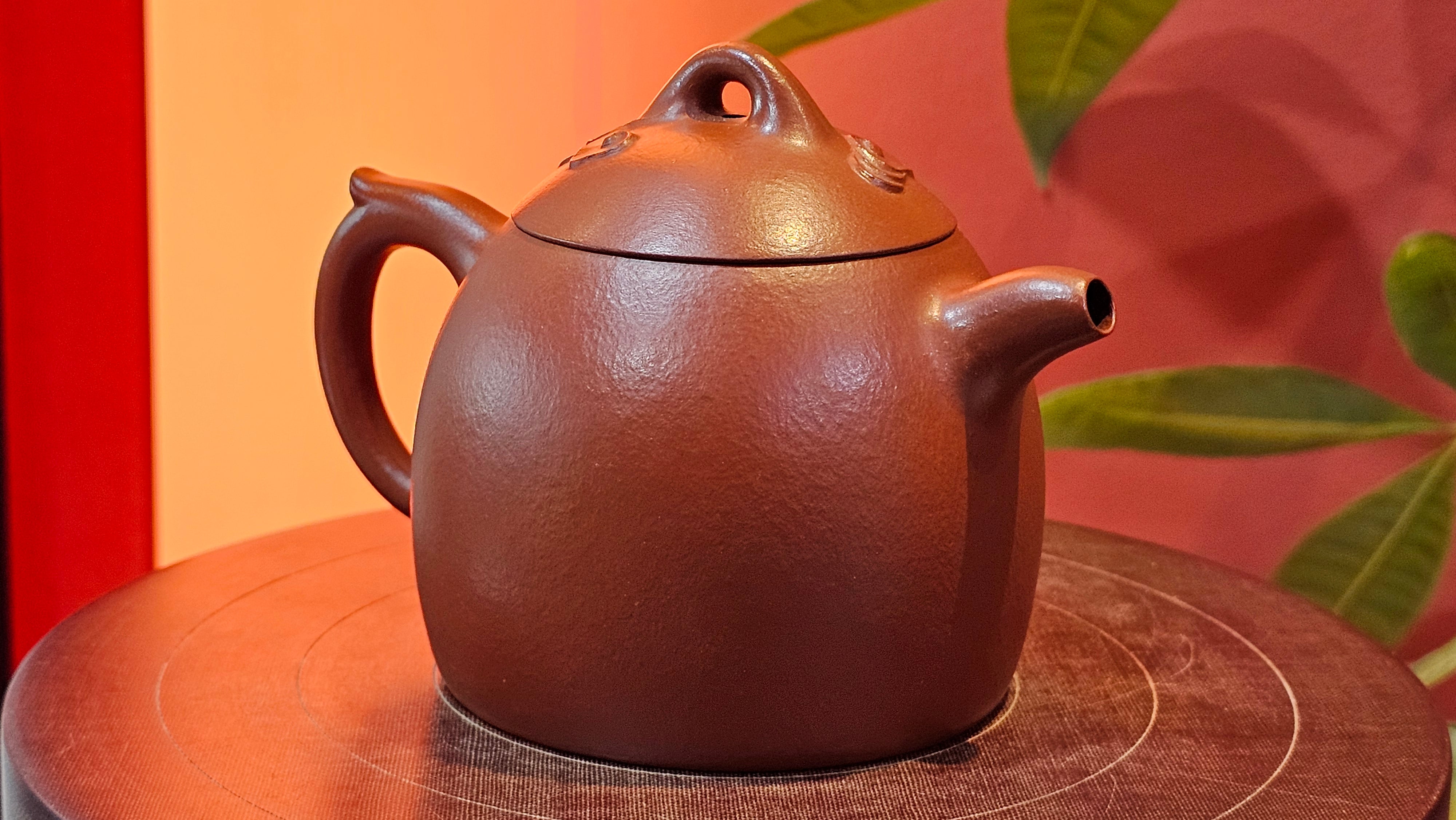 Qin Quan 秦权, with Oriental Clouds Embellishments 云朵贴花工艺, 191.3ml, Xiao Mei Yao Zhu Ni 小煤窑朱泥, by Craftsman Chen Yue Fei 陈跃飞 ~!Congratulations to Mr B.J.! 1014hrs 5th Oct 2025, Summerville, Canada🇨🇦!