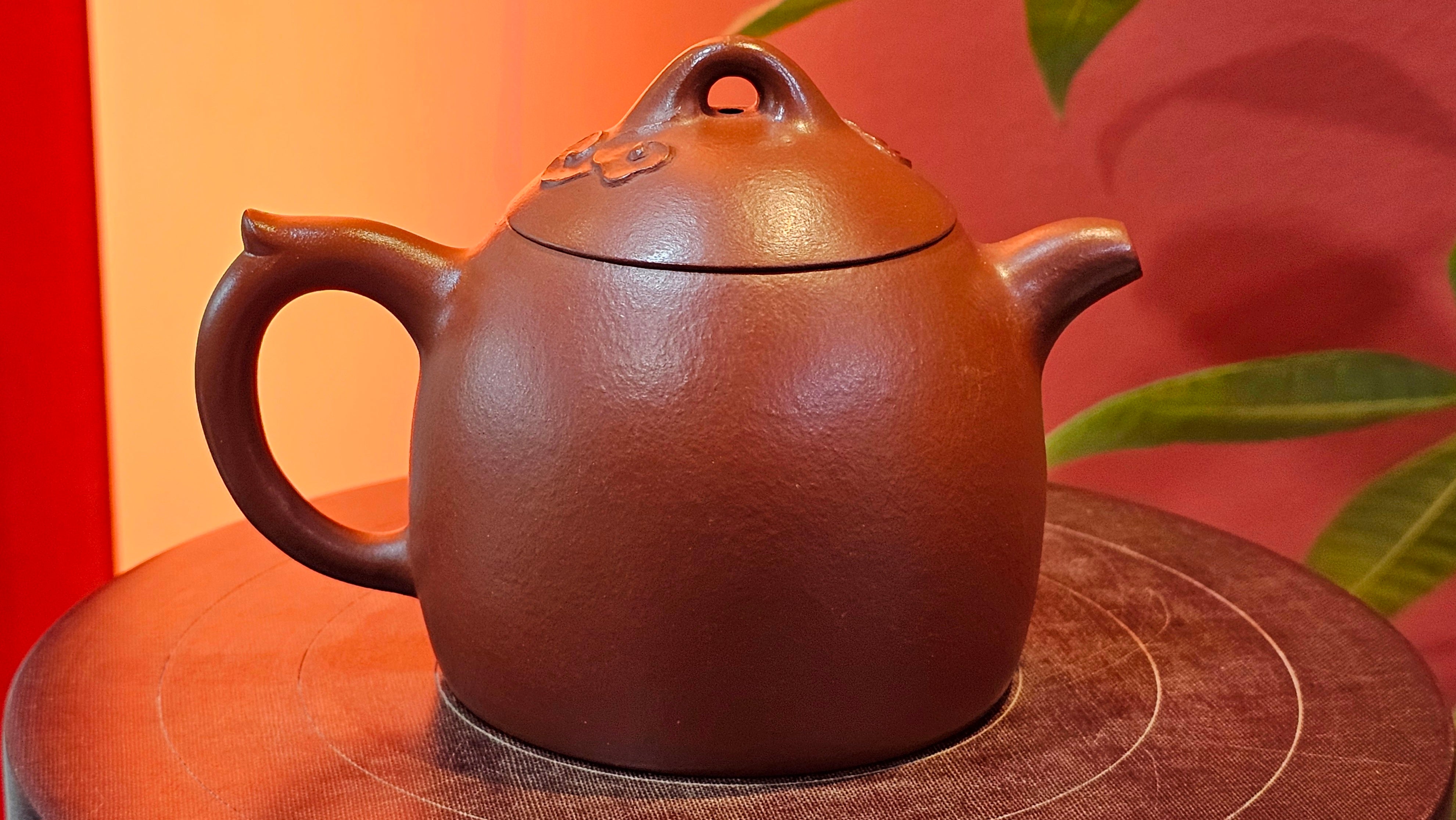 Qin Quan 秦权, with Oriental Clouds Embellishments 云朵贴花工艺, 191.3ml, Xiao Mei Yao Zhu Ni 小煤窑朱泥, by Craftsman Chen Yue Fei 陈跃飞 ~!Congratulations to Mr B.J.! 1014hrs 5th Oct 2025, Summerville, Canada🇨🇦!