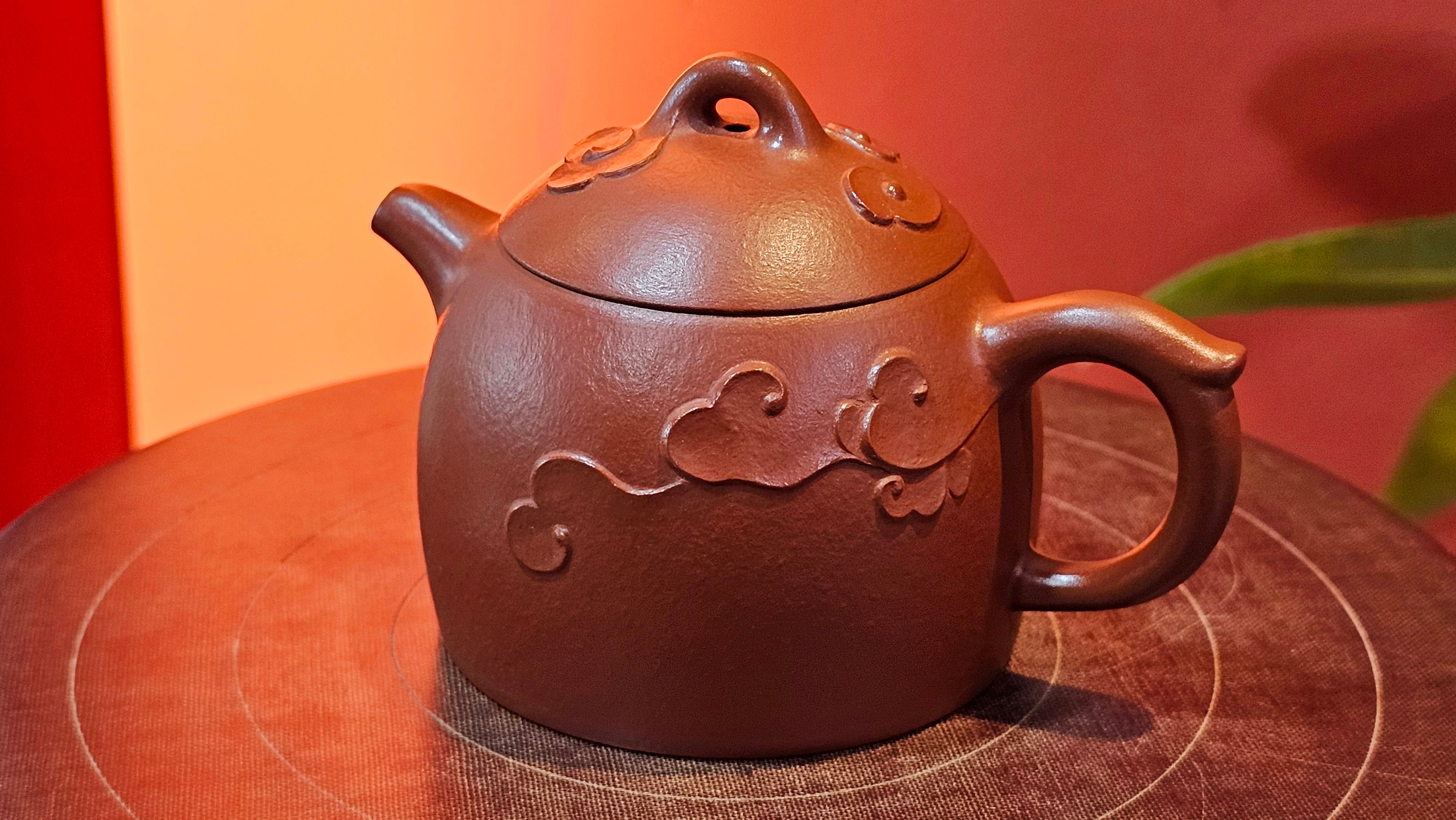 Mini! Qin Quan 秦权, with Oriental Clouds Embellishments 云朵贴花工艺, 114.6ml, Xiao Mei Yao Zhu Ni 小煤窑朱泥, by Craftsman Chen Yue Fei 陈跃飞 ~ Congratulations to Prof K.D.! 1124hrs 11th Sept 2025, San Jose! CA.