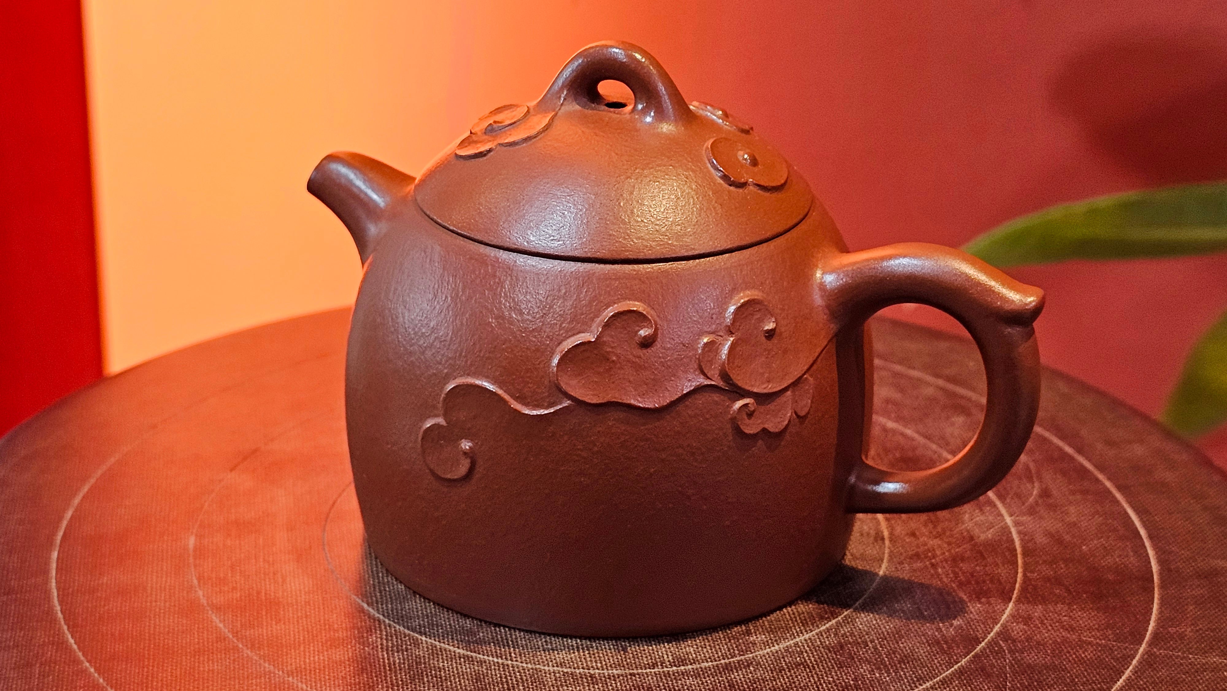 Mini! Qin Quan 秦权, with Oriental Clouds Embellishments 云朵贴花工艺, 114.6ml, Xiao Mei Yao Zhu Ni 小煤窑朱泥, by Craftsman Chen Yue Fei 陈跃飞 ~ Congratulations to Prof K.D.! 1124hrs 11th Sept 2025, San Jose! CA.