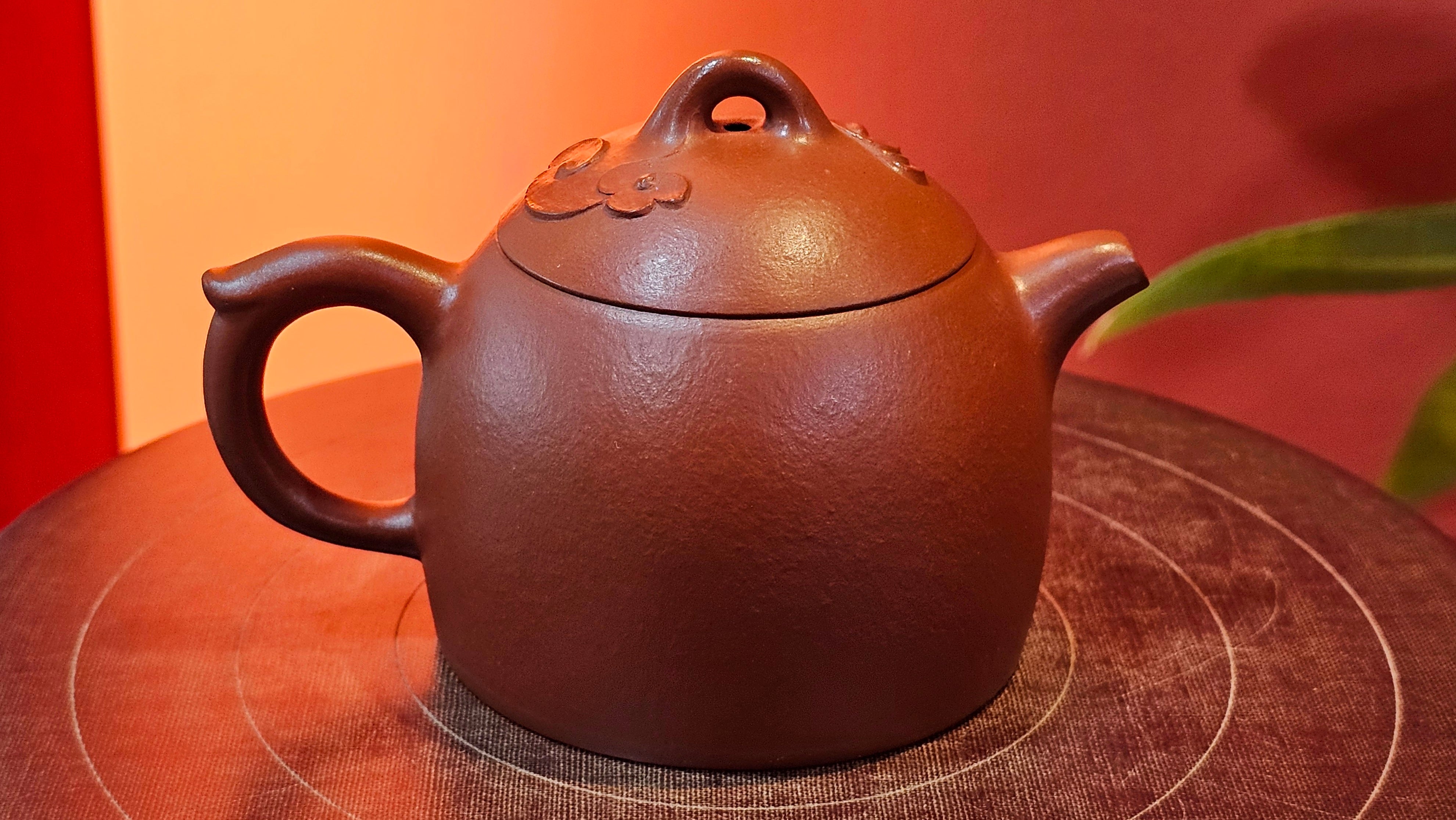 Mini! Qin Quan 秦权, with Oriental Clouds Embellishments 云朵贴花工艺, 114.6ml, Xiao Mei Yao Zhu Ni 小煤窑朱泥, by Craftsman Chen Yue Fei 陈跃飞 ~ Congratulations to Prof K.D.! 1124hrs 11th Sept 2025, San Jose! CA.