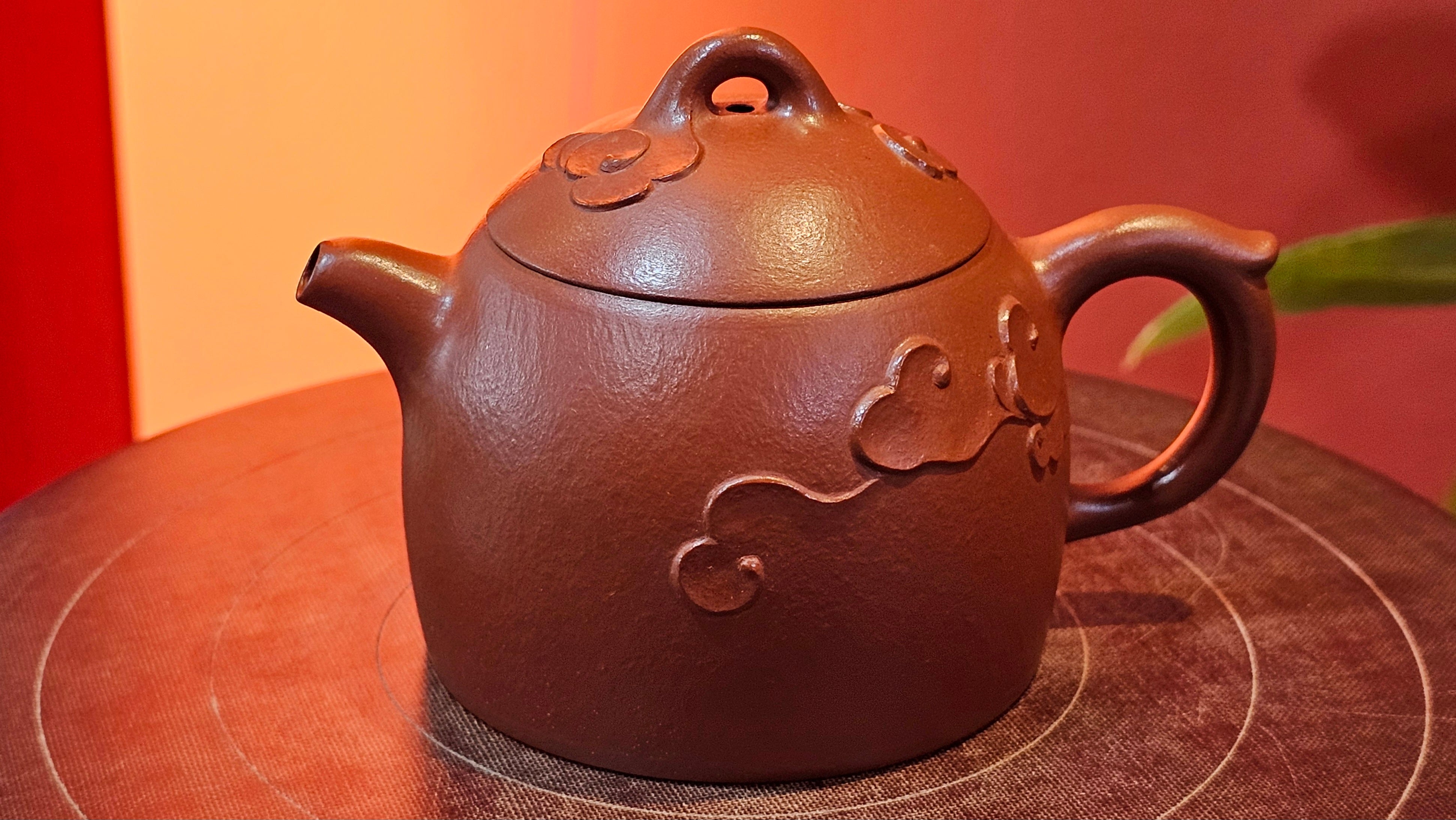 Mini! Qin Quan 秦权, with Oriental Clouds Embellishments 云朵贴花工艺, 114.6ml, Xiao Mei Yao Zhu Ni 小煤窑朱泥, by Craftsman Chen Yue Fei 陈跃飞 ~ Congratulations to Prof K.D.! 1124hrs 11th Sept 2025, San Jose! CA.