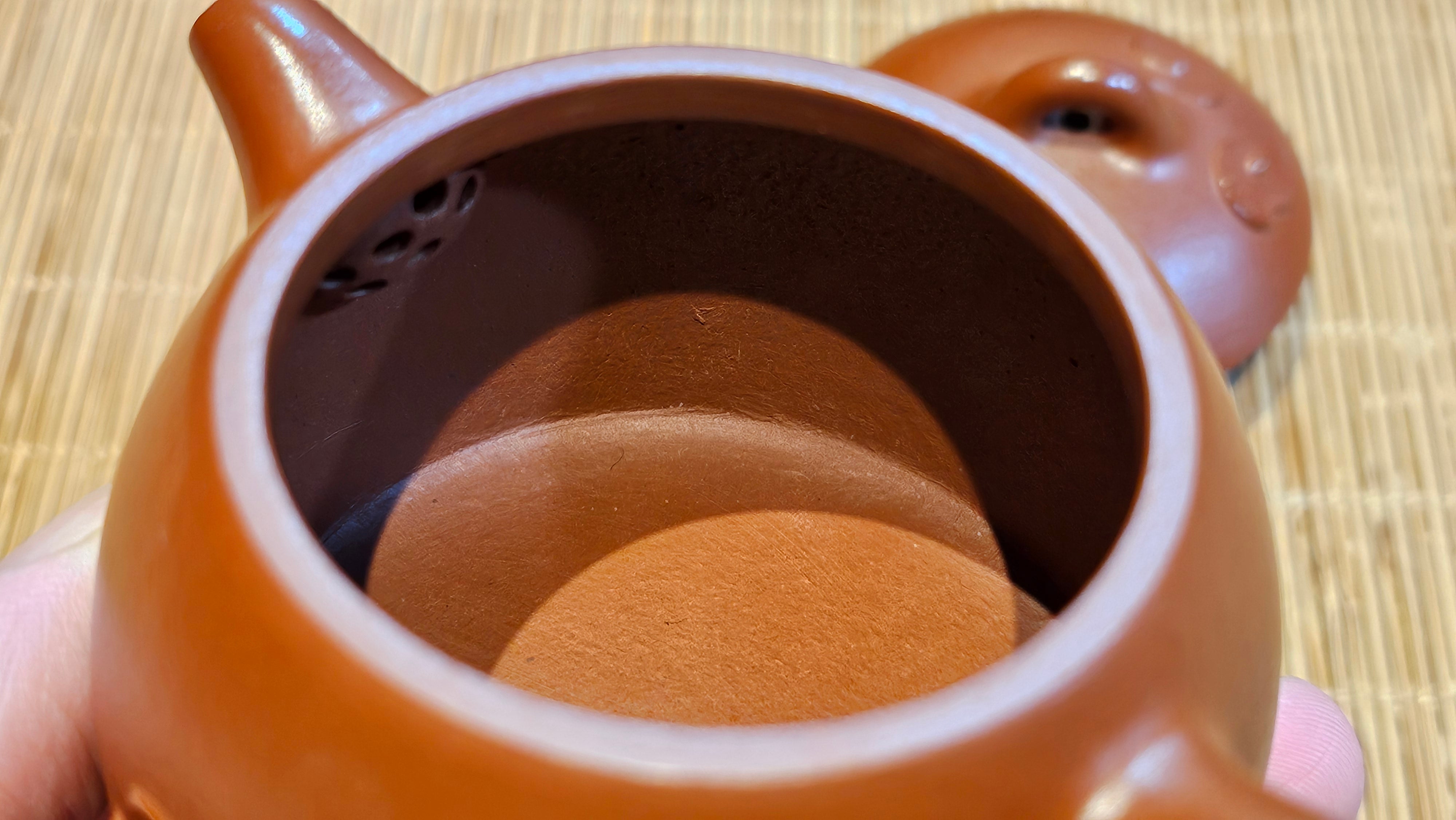 Mini! Qin Quan 秦权, with Oriental Clouds Embellishments 云朵贴花工艺, 114.6ml, Xiao Mei Yao Zhu Ni 小煤窑朱泥, by Craftsman Chen Yue Fei 陈跃飞 ~ Congratulations to Prof K.D.! 1124hrs 11th Sept 2025, San Jose! CA.