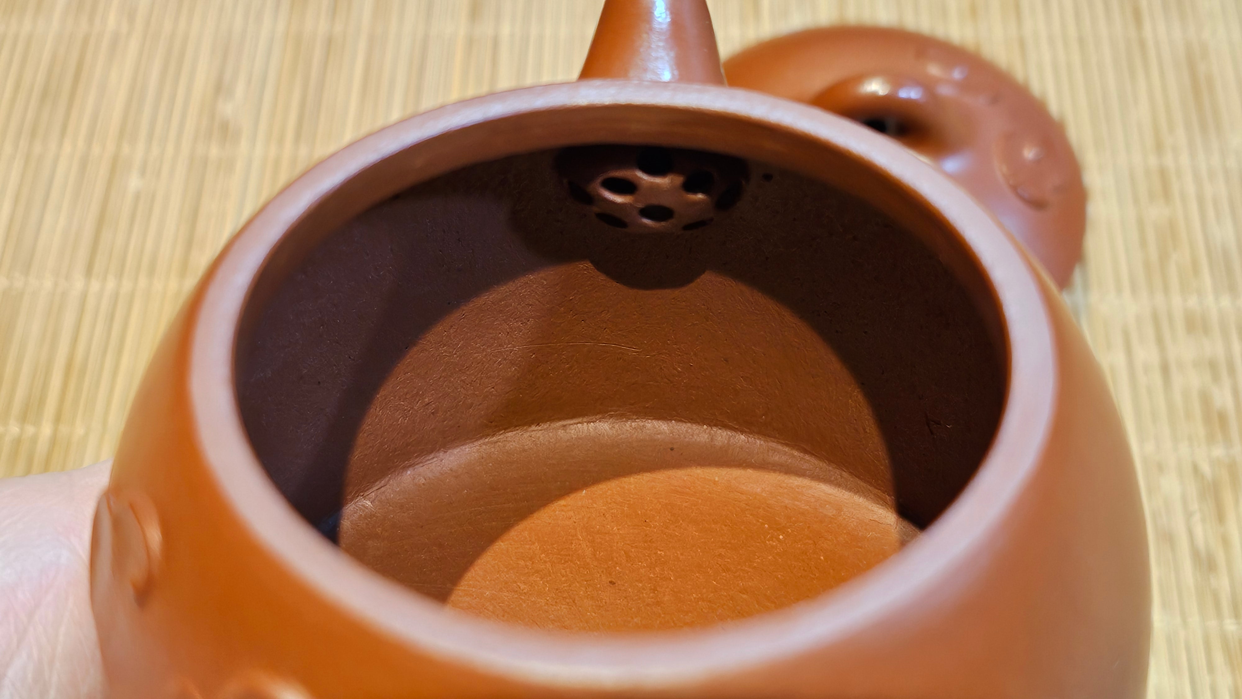 Mini! Qin Quan 秦权, with Oriental Clouds Embellishments 云朵贴花工艺, 114.6ml, Xiao Mei Yao Zhu Ni 小煤窑朱泥, by Craftsman Chen Yue Fei 陈跃飞 ~ Congratulations to Prof K.D.! 1124hrs 11th Sept 2025, San Jose! CA.