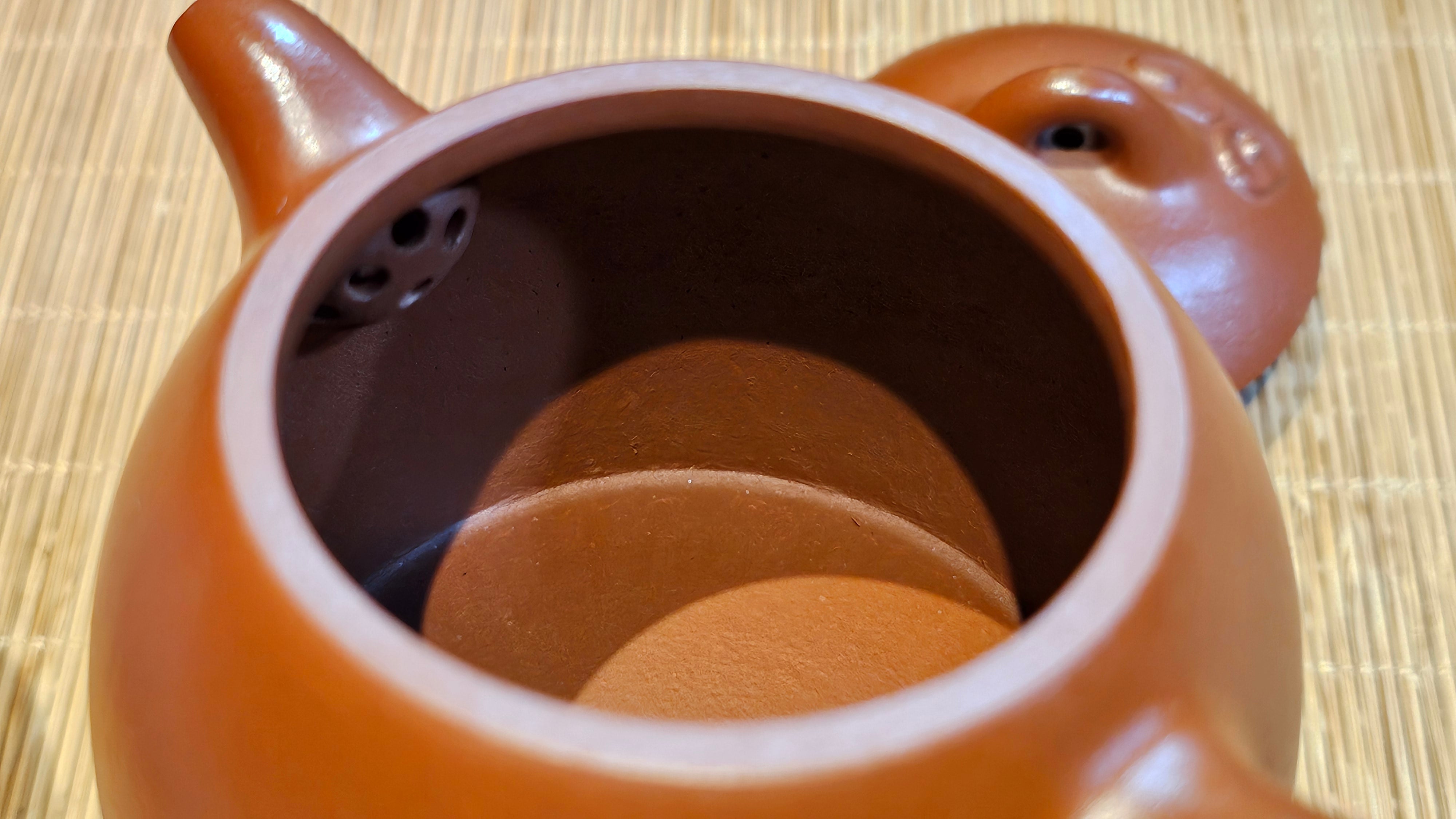 Qin Quan 秦权, with Oriental Clouds Embellishments 云朵贴花工艺, 191.3ml, Xiao Mei Yao Zhu Ni 小煤窑朱泥, by Craftsman Chen Yue Fei 陈跃飞 ~!Congratulations to Mr B.J.! 1014hrs 5th Oct 2025, Summerville, Canada🇨🇦!