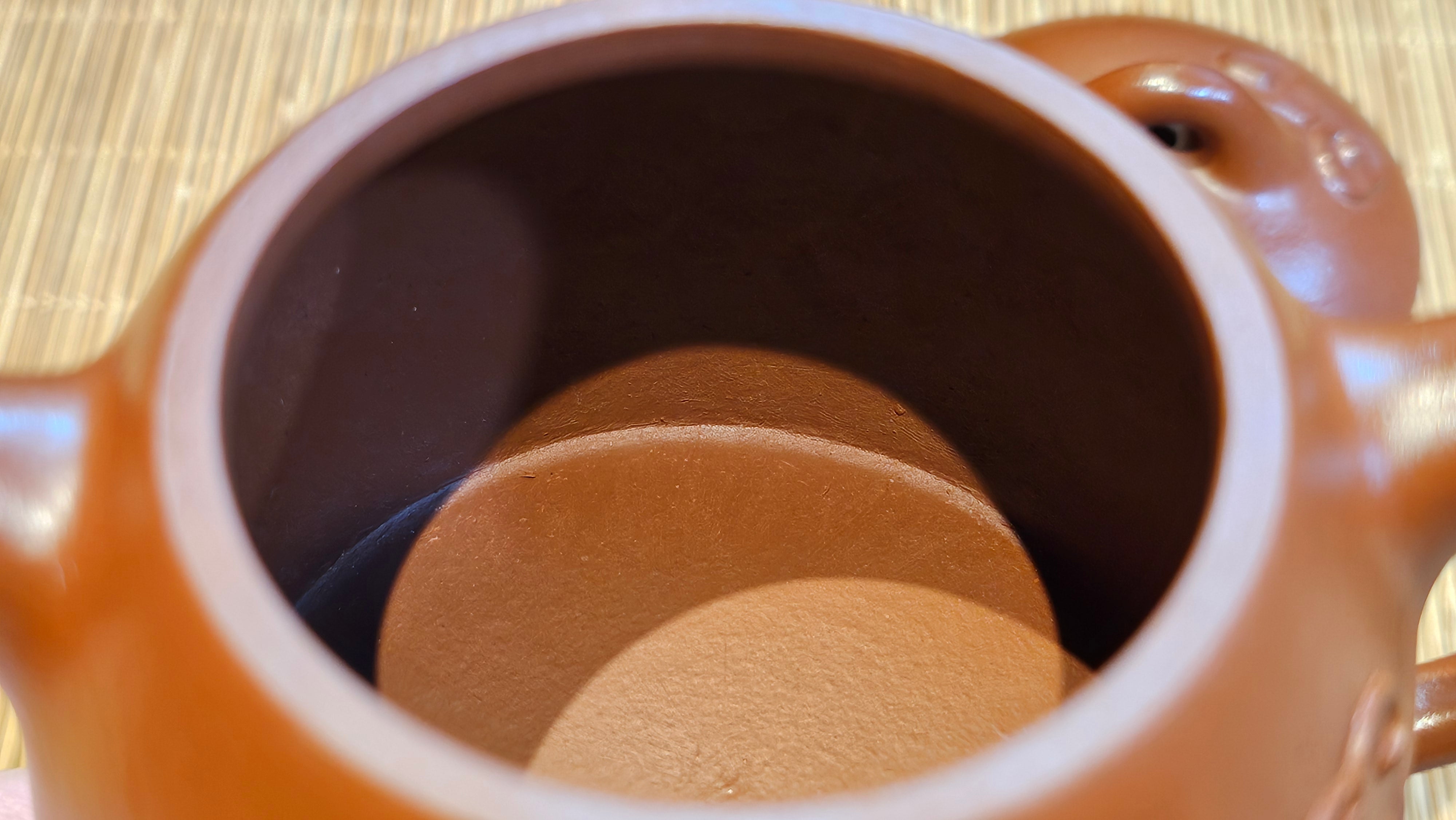 Qin Quan 秦权, with Oriental Clouds Embellishments 云朵贴花工艺, 191.3ml, Xiao Mei Yao Zhu Ni 小煤窑朱泥, by Craftsman Chen Yue Fei 陈跃飞 ~!Congratulations to Mr B.J.! 1014hrs 5th Oct 2025, Summerville, Canada🇨🇦!