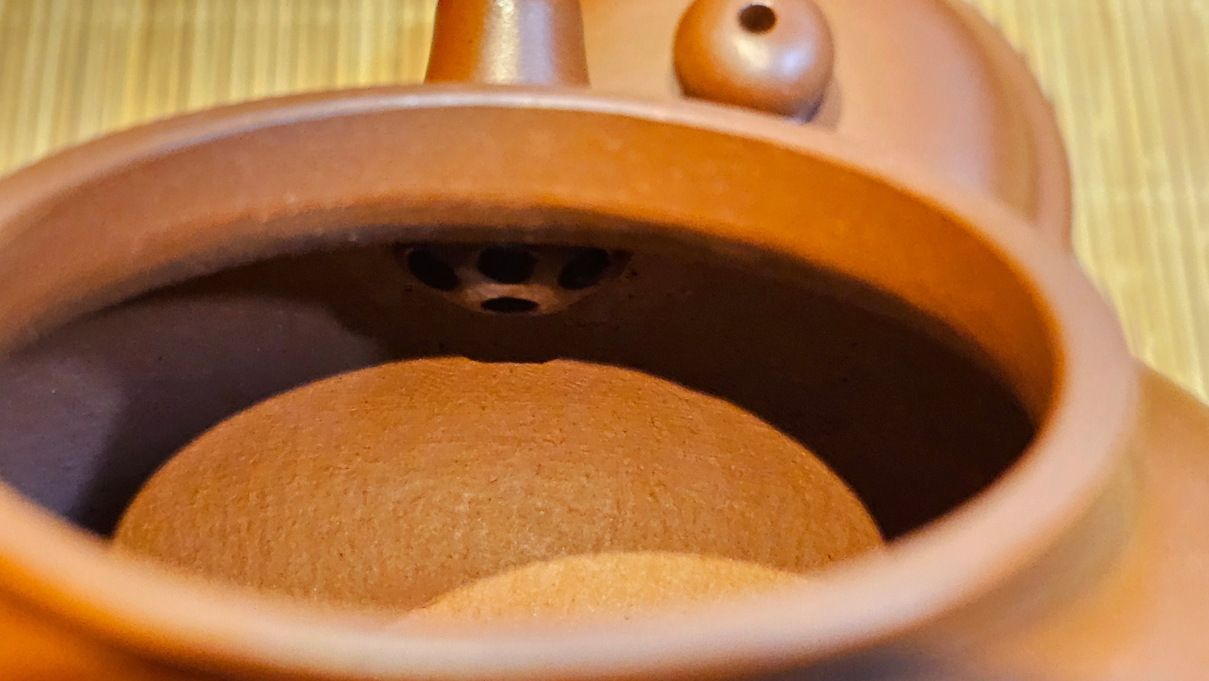 Rong Tian 容天, 139.6ml, Xiao Mei Yao Zhu Ni 小煤窑朱泥,  by Craftsman Chen Yue Fei 陈跃飞, Engraving by Craftsman Yi De Shu 一德书 ~!Congratulations to!Mr B.H.S.! 1240hrs 16th Sept 2025, Jakarta, Indonesia🇮🇩!