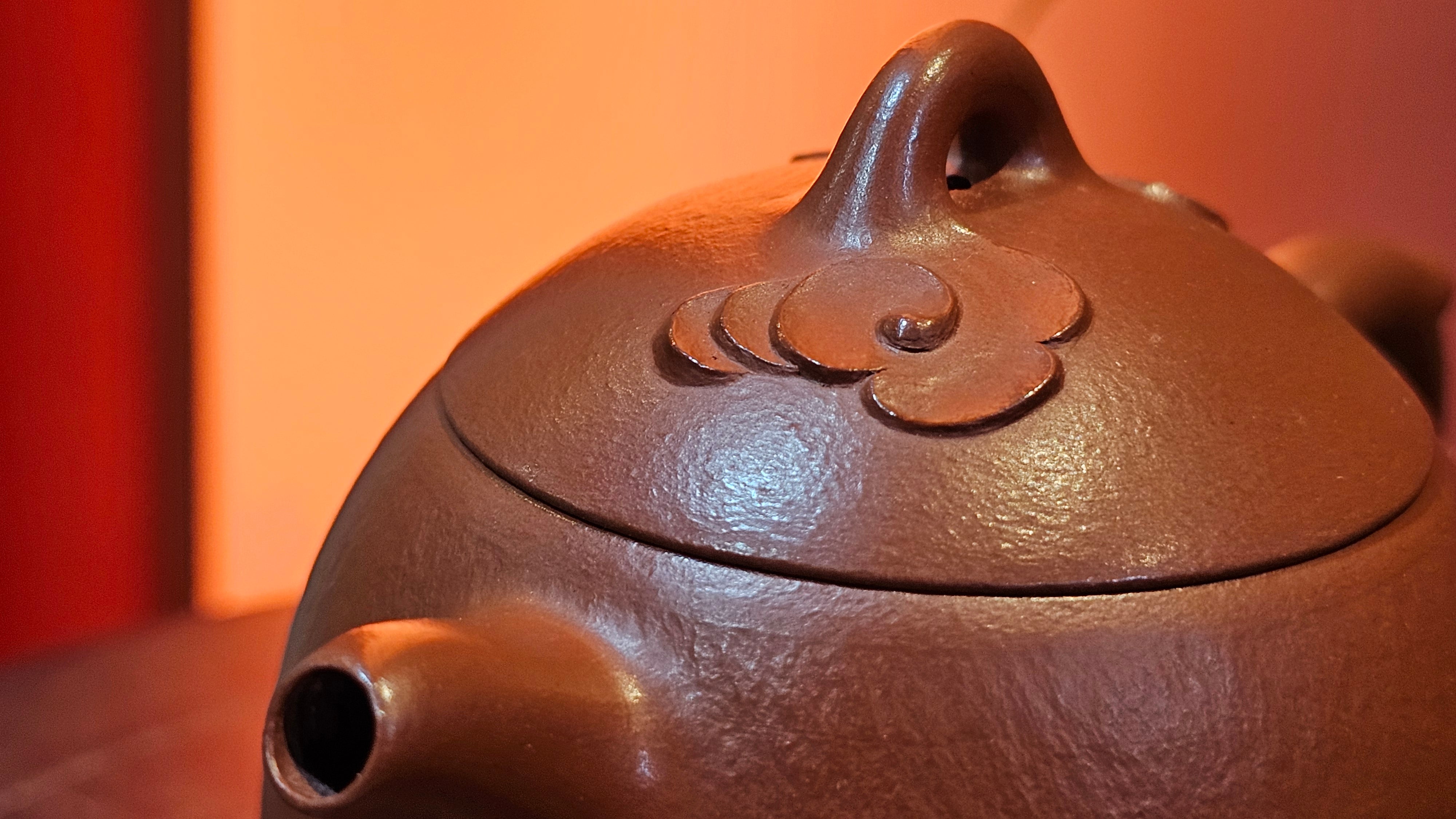 Mini! Qin Quan 秦权, with Oriental Clouds Embellishments 云朵贴花工艺, 114.6ml, Xiao Mei Yao Zhu Ni 小煤窑朱泥, by Craftsman Chen Yue Fei 陈跃飞 ~ Congratulations to Prof K.D.! 1124hrs 11th Sept 2025, San Jose! CA.