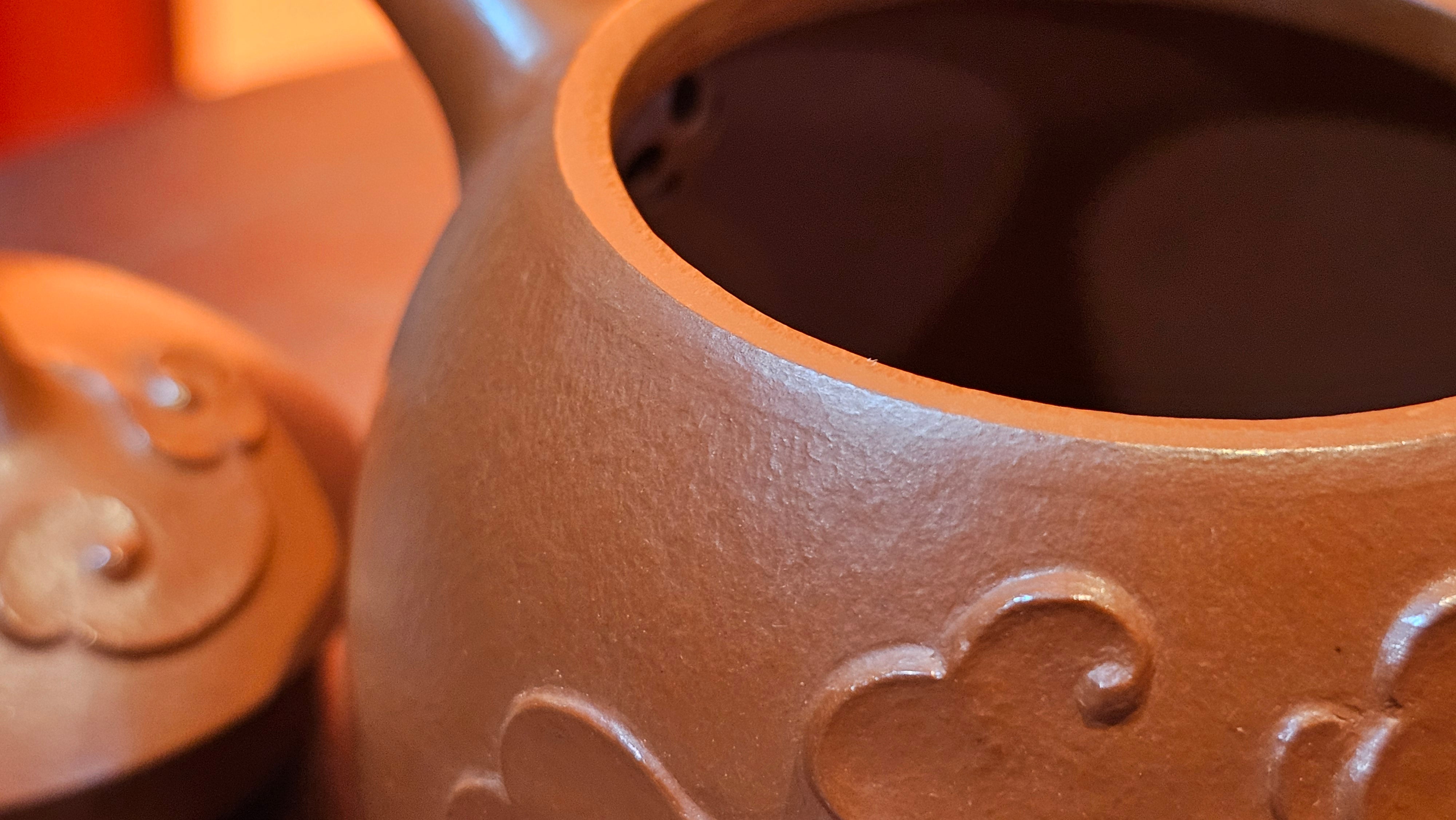 Mini! Qin Quan 秦权, with Oriental Clouds Embellishments 云朵贴花工艺, 114.6ml, Xiao Mei Yao Zhu Ni 小煤窑朱泥, by Craftsman Chen Yue Fei 陈跃飞 ~ Congratulations to Prof K.D.! 1124hrs 11th Sept 2025, San Jose! CA.