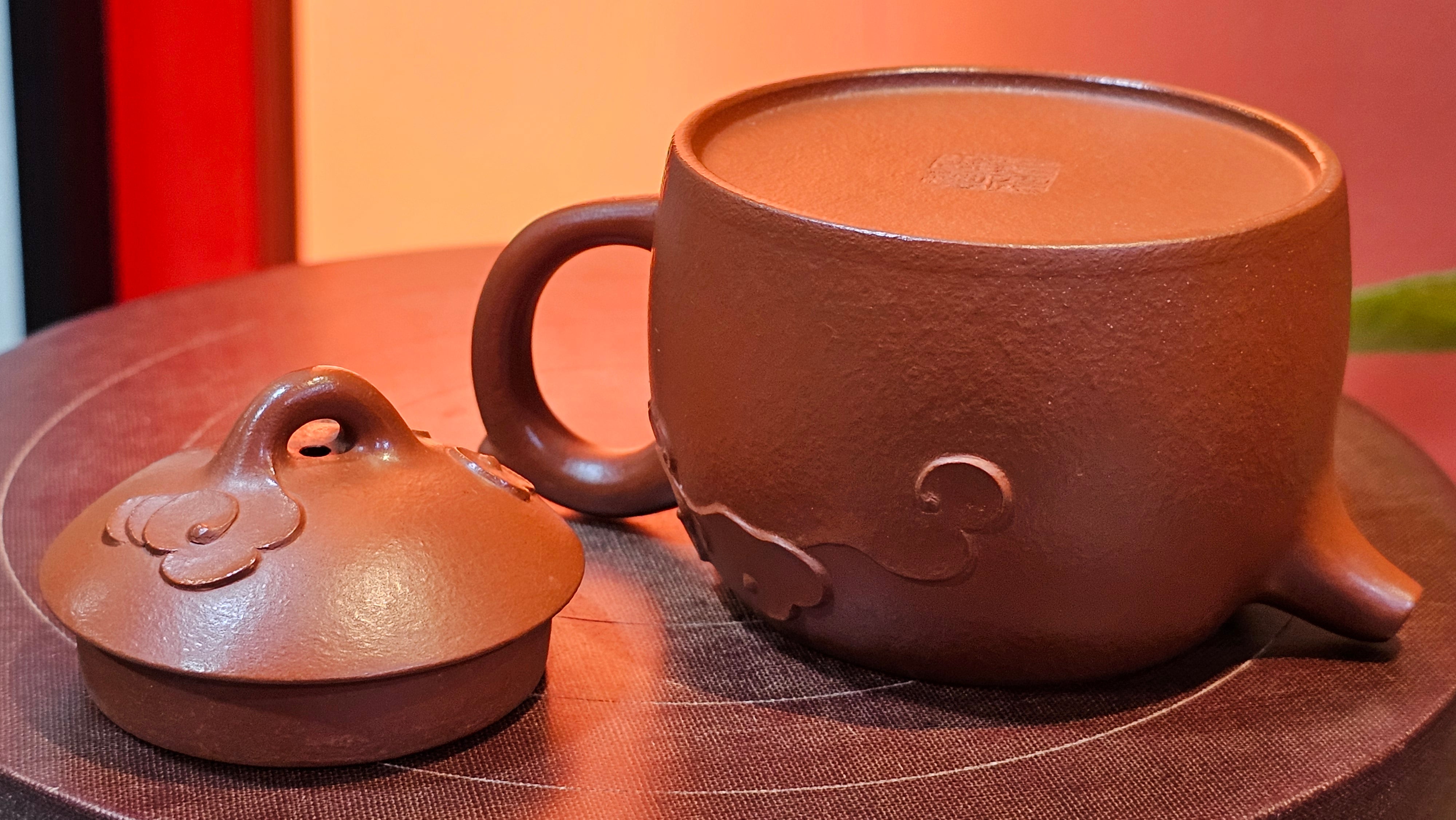 Mini! Qin Quan 秦权, with Oriental Clouds Embellishments 云朵贴花工艺, 114.6ml, Xiao Mei Yao Zhu Ni 小煤窑朱泥, by Craftsman Chen Yue Fei 陈跃飞 ~ Congratulations to Prof K.D.! 1124hrs 11th Sept 2025, San Jose! CA.