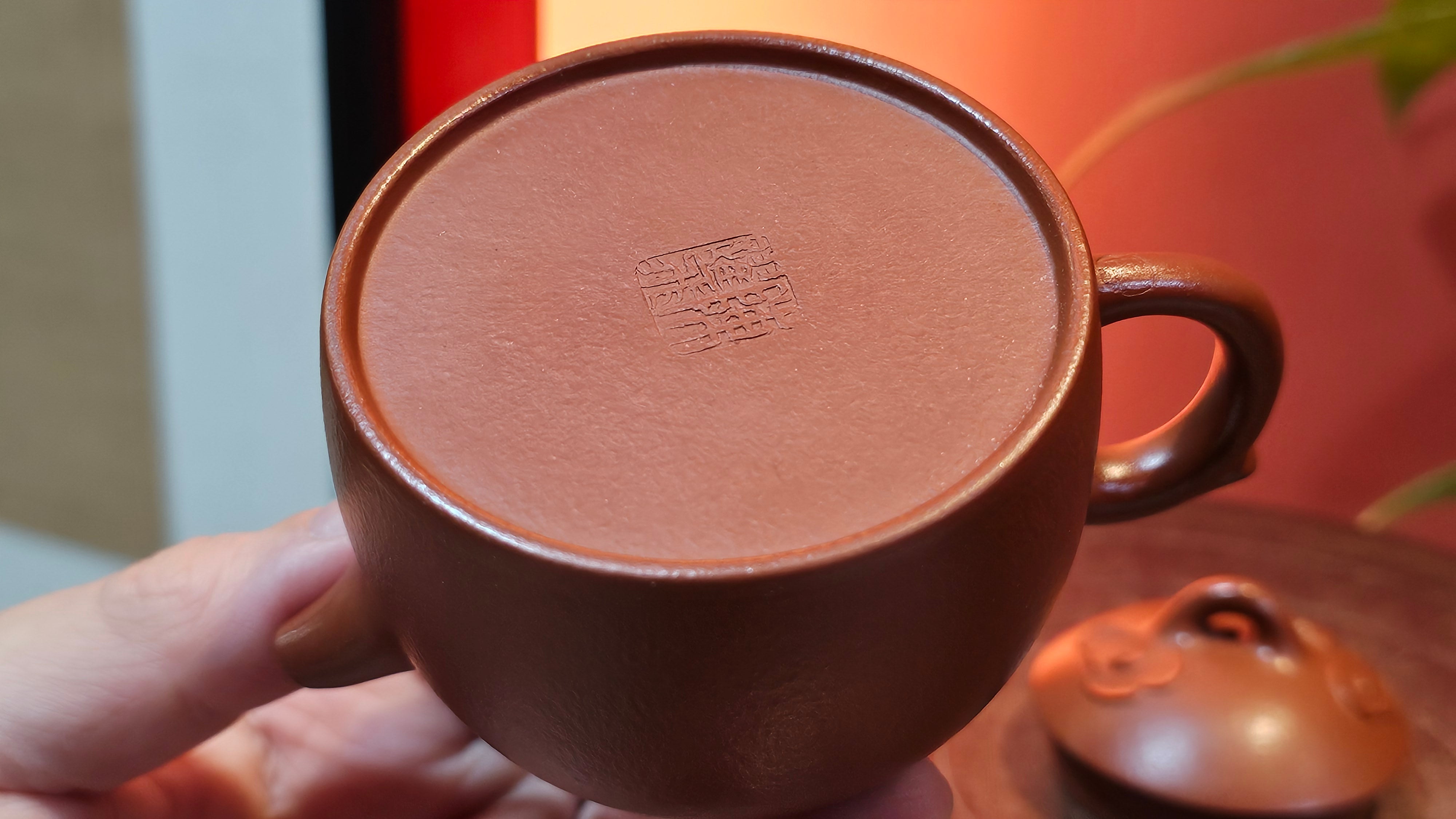 Mini! Qin Quan 秦权, with Oriental Clouds Embellishments 云朵贴花工艺, 114.6ml, Xiao Mei Yao Zhu Ni 小煤窑朱泥, by Craftsman Chen Yue Fei 陈跃飞 ~ Congratulations to Prof K.D.! 1124hrs 11th Sept 2025, San Jose! CA.