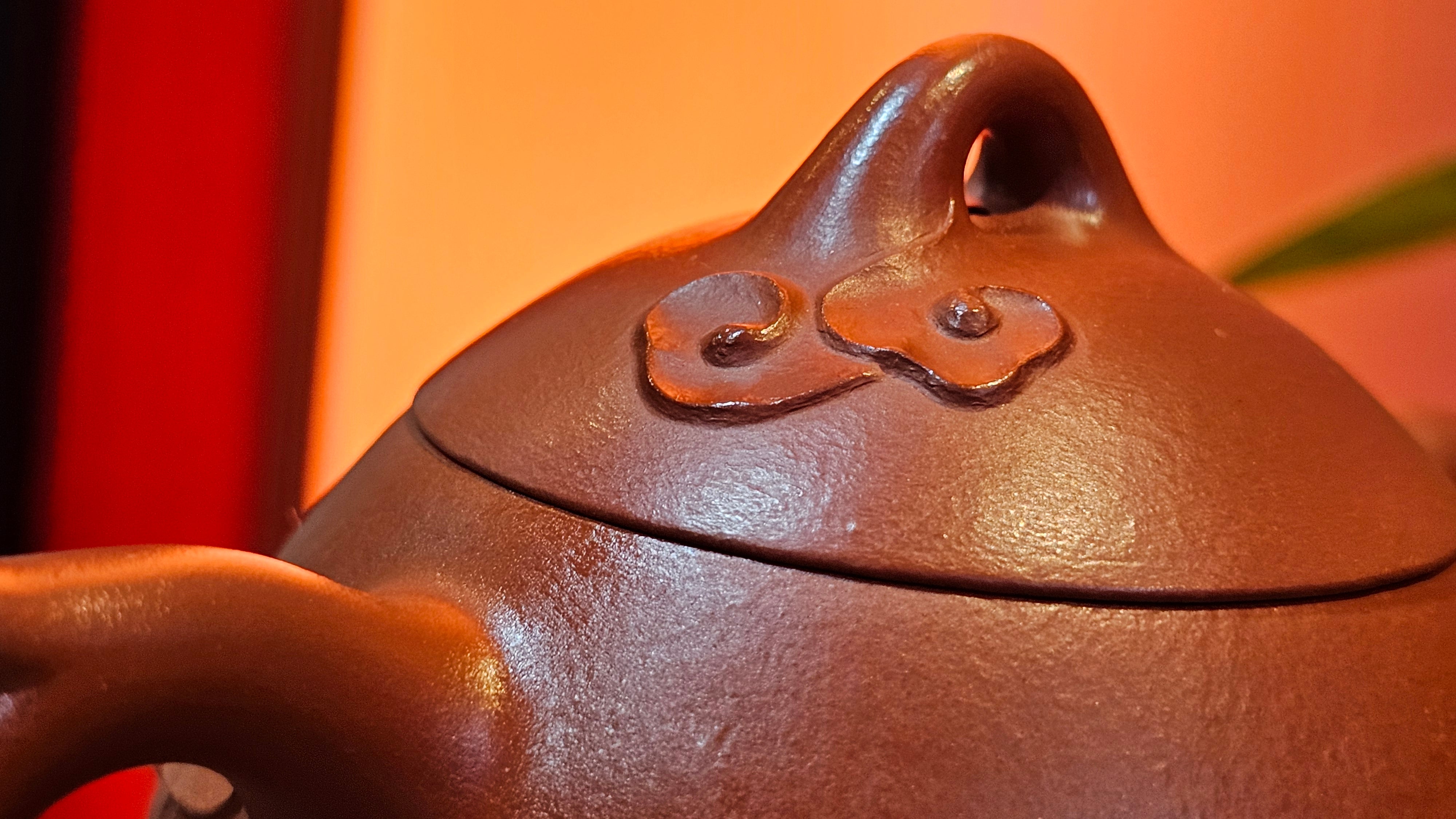 Qin Quan 秦权, with Oriental Clouds Embellishments 云朵贴花工艺, 191.3ml, Xiao Mei Yao Zhu Ni 小煤窑朱泥, by Craftsman Chen Yue Fei 陈跃飞 ~!Congratulations to Mr B.J.! 1014hrs 5th Oct 2025, Summerville, Canada🇨🇦!