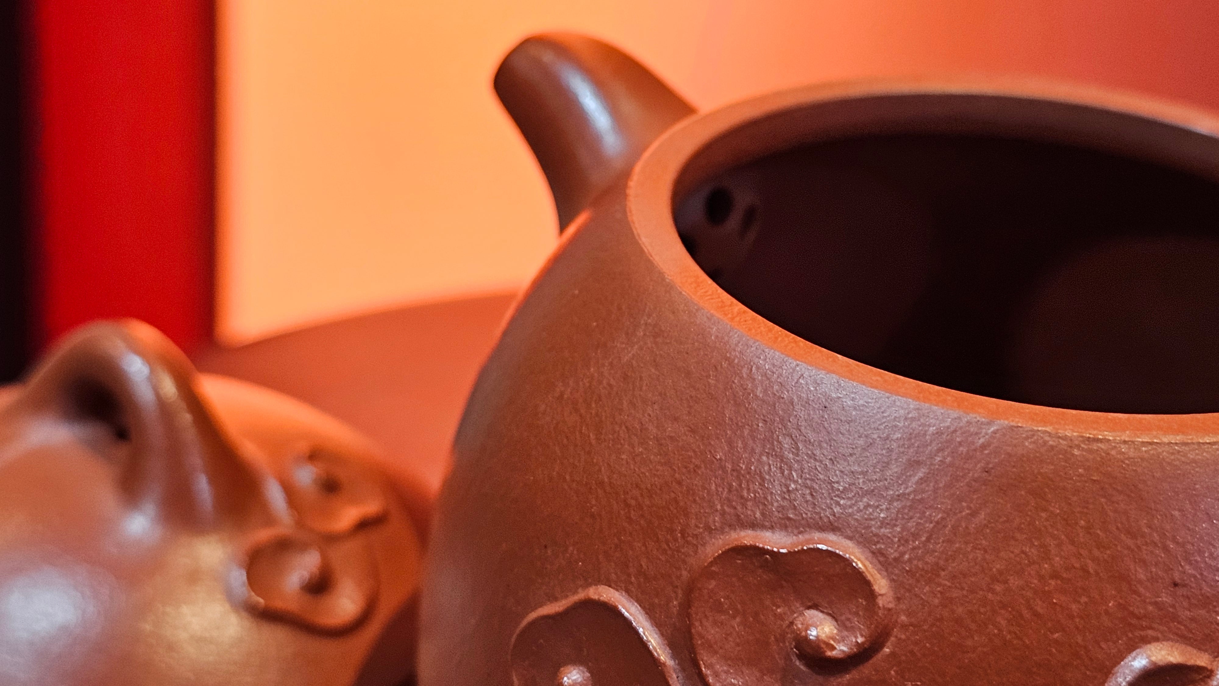 Qin Quan 秦权, with Oriental Clouds Embellishments 云朵贴花工艺, 191.3ml, Xiao Mei Yao Zhu Ni 小煤窑朱泥, by Craftsman Chen Yue Fei 陈跃飞 ~!Congratulations to Mr B.J.! 1014hrs 5th Oct 2025, Summerville, Canada🇨🇦!