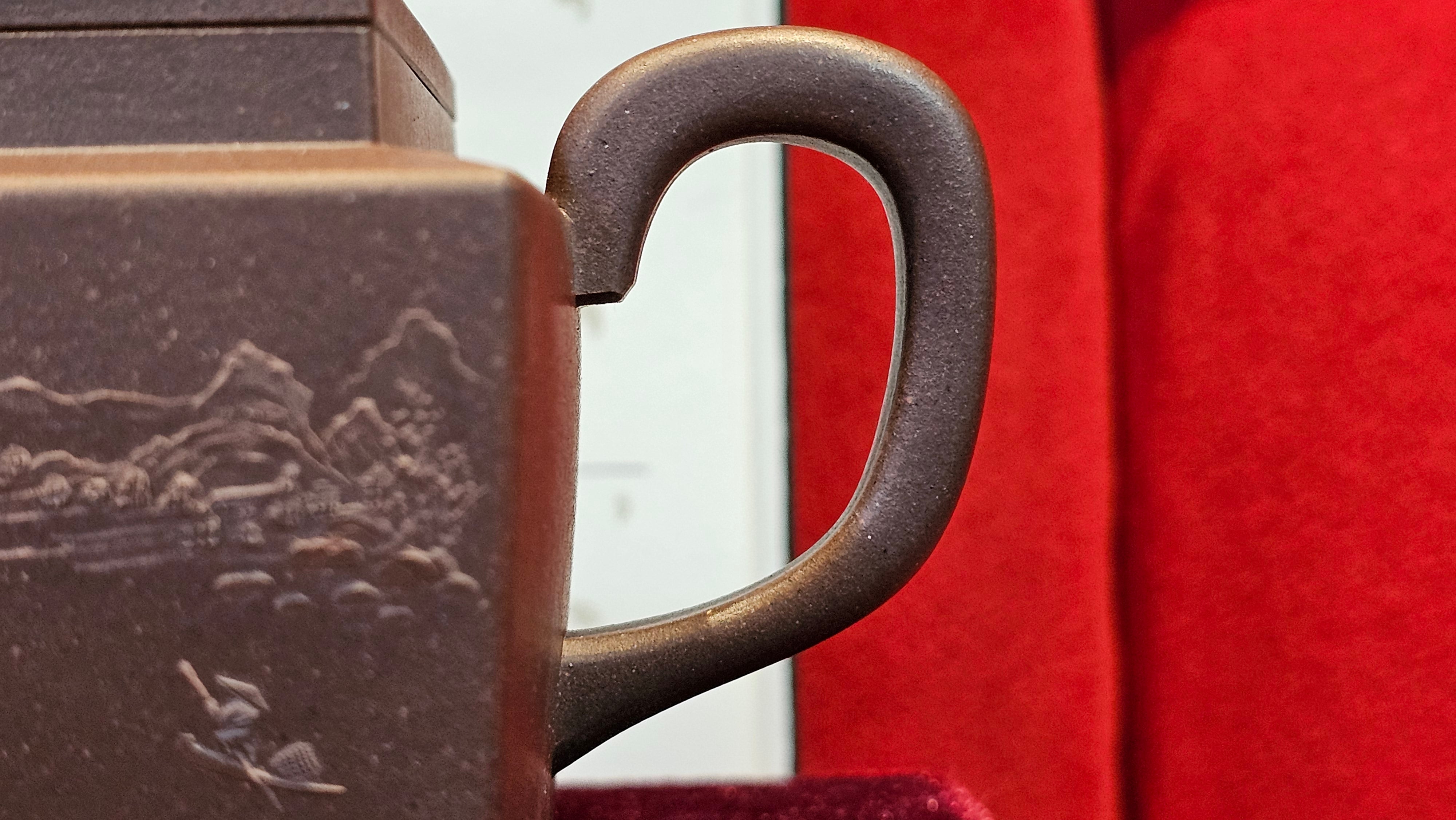 《若思四方》"Ruo Si Si Fang", 249.8ml, with Engraving, Di Cao Qing Zi Ni 底槽青紫泥, by L2A Senior Consummate Artist Yuan Hui 袁辉 ~!Congratulations!to Ms M.L., 0635hrs 30th August 2025, Phoenix, AZ!