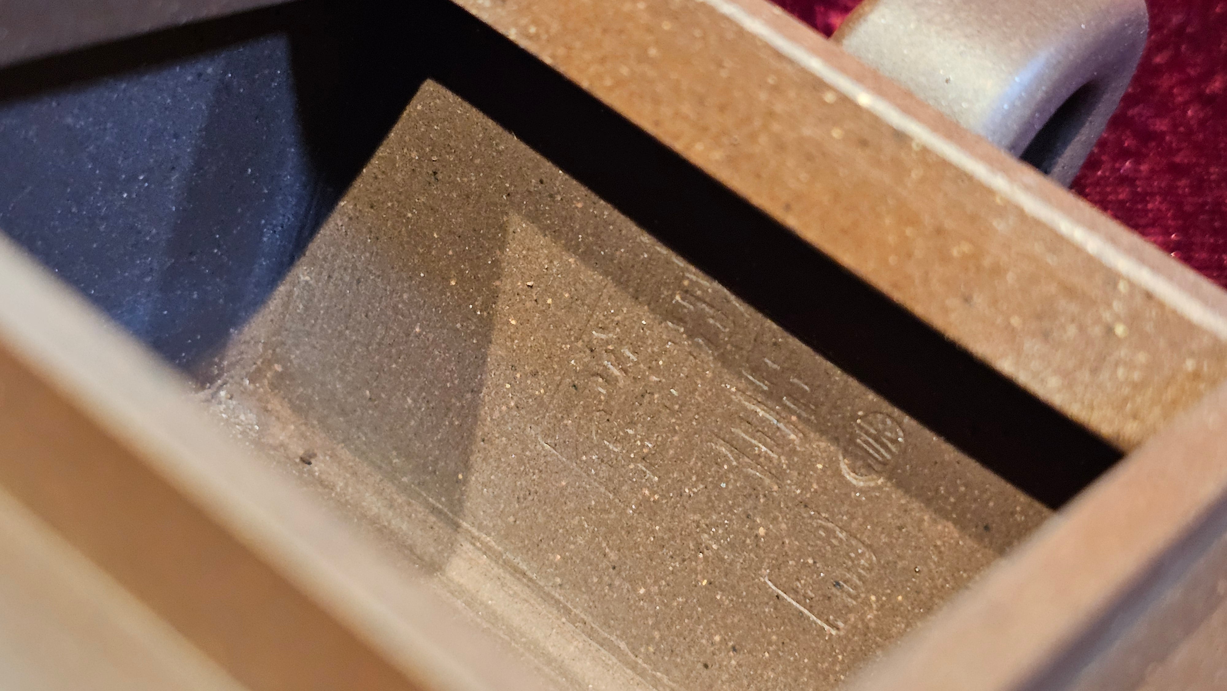 《若思四方》"Ruo Si Si Fang", 249.8ml, with Engraving, Di Cao Qing Zi Ni 底槽青紫泥, by L2A Senior Consummate Artist Yuan Hui 袁辉 ~!Congratulations!to Ms M.L., 0635hrs 30th August 2025, Phoenix, AZ!