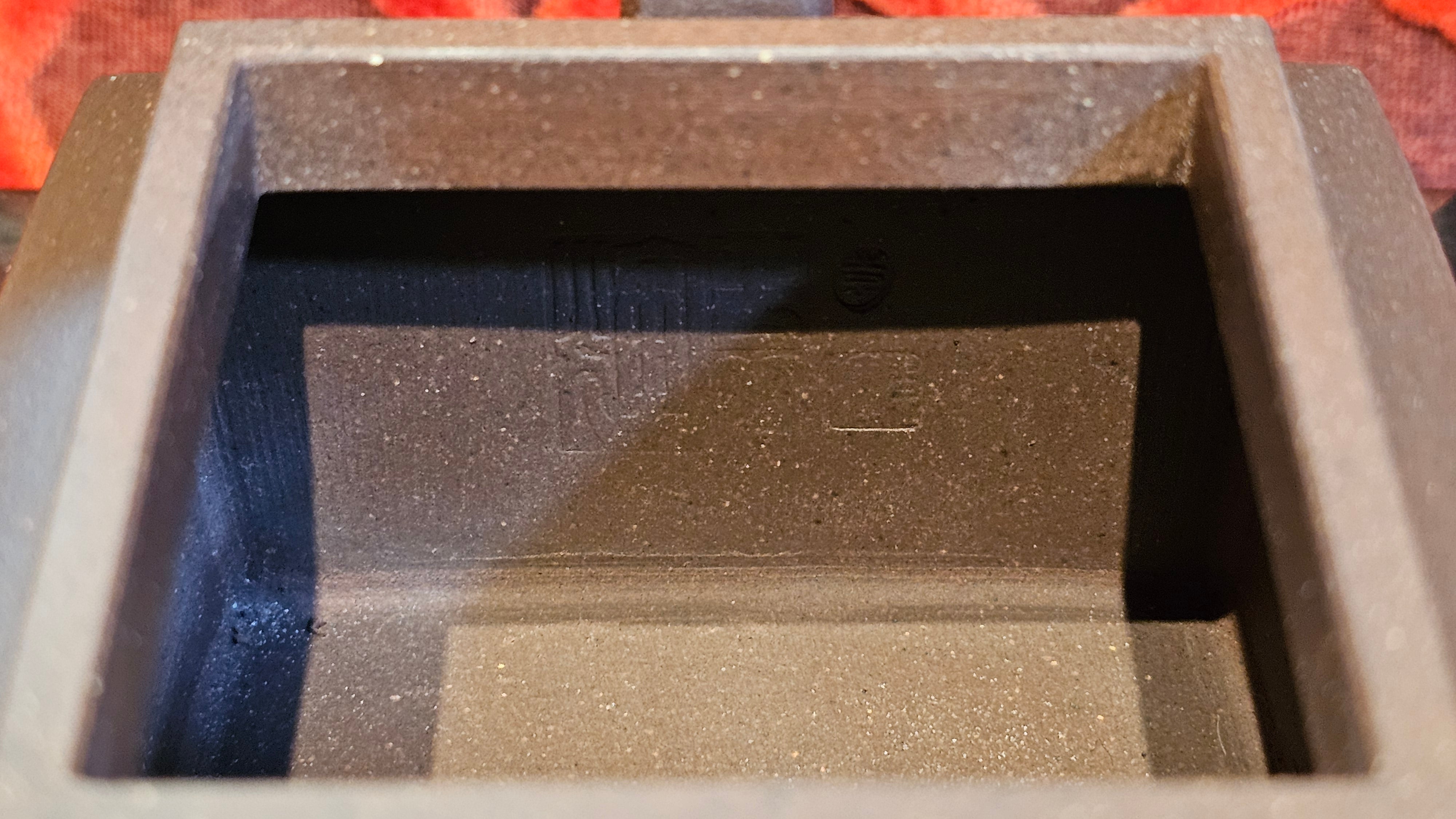 《若思四方》"Ruo Si Si Fang", 249.8ml, with Engraving, Di Cao Qing Zi Ni 底槽青紫泥, by L2A Senior Consummate Artist Yuan Hui 袁辉 ~!Congratulations!to Ms M.L., 0635hrs 30th August 2025, Phoenix, AZ!