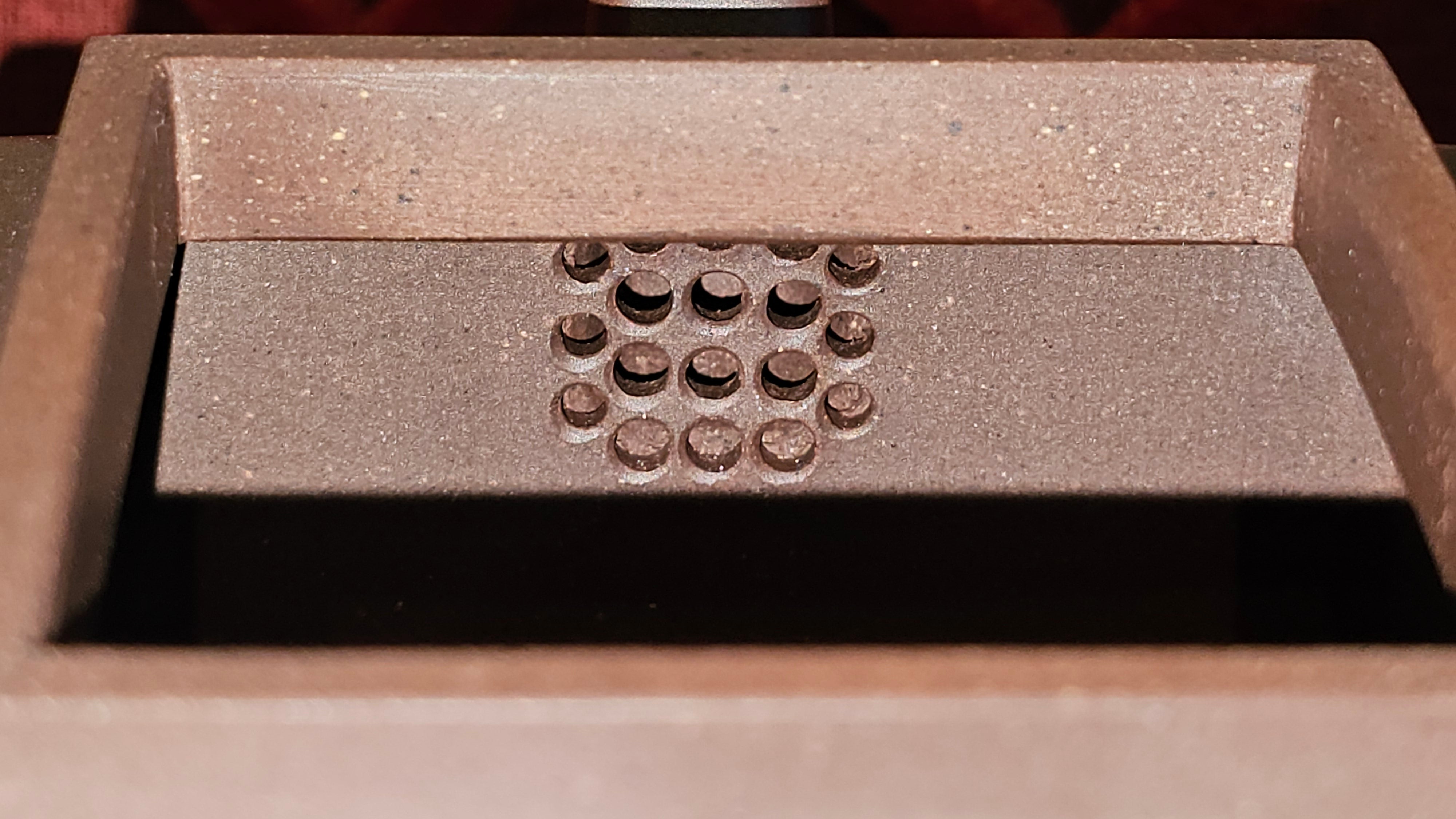 《若思四方》"Ruo Si Si Fang", 249.8ml, with Engraving, Di Cao Qing Zi Ni 底槽青紫泥, by L2A Senior Consummate Artist Yuan Hui 袁辉 ~!Congratulations!to Ms M.L., 0635hrs 30th August 2025, Phoenix, AZ!