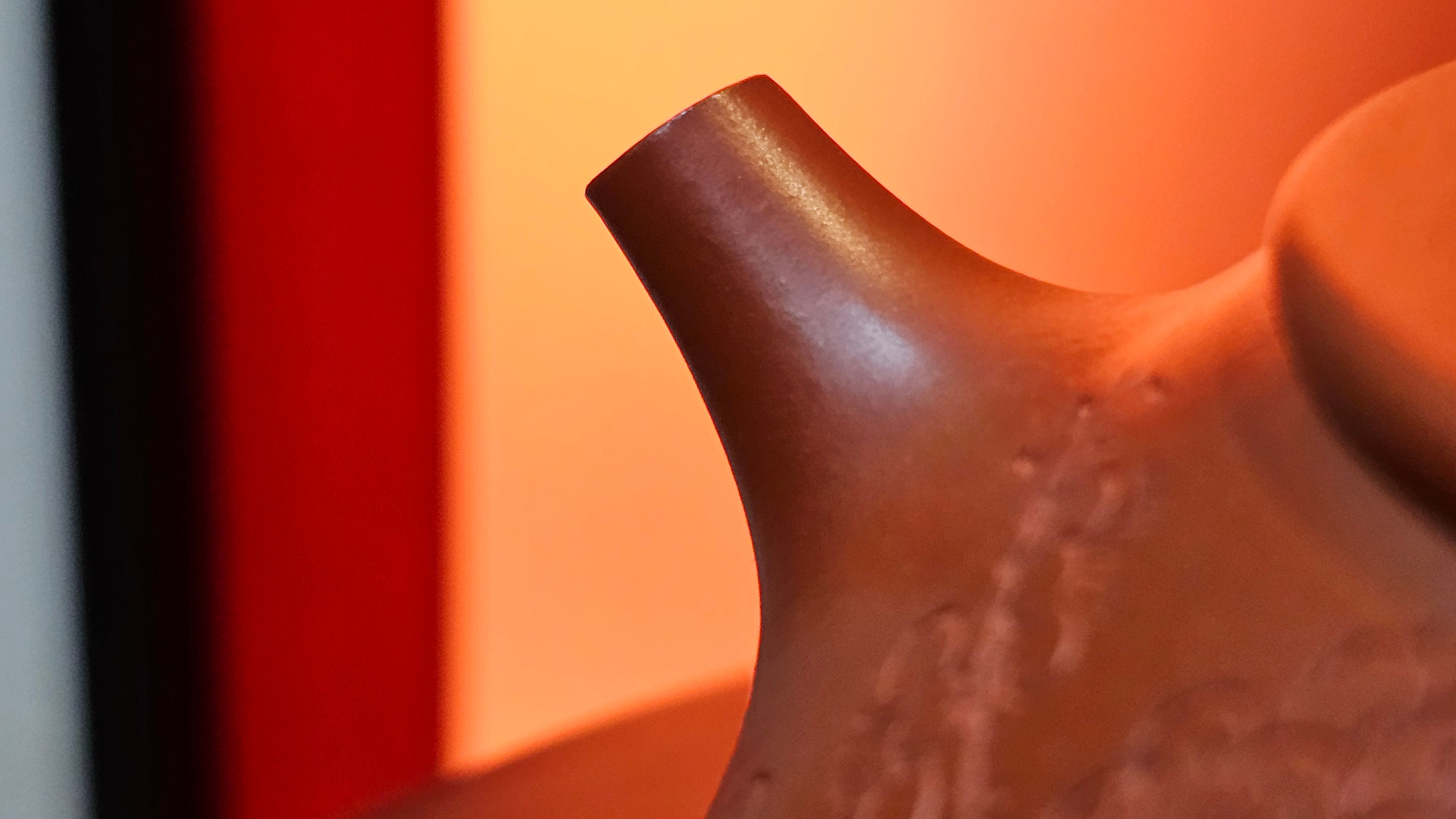 Jing Zhou Shi Piao 景舟石瓢, 283.6ml, Xiao Mei Yao Zhu Ni 小煤窑朱泥, by Craftsman Wang Xing 王兴; "暗香疏影" and Plum Blossoms Engraving by Craftsman Yi De Shu 一德书 ~ Congratulations to Mr K.S.! 2200hrs 8th Sept 2025, Tiburon, CA!