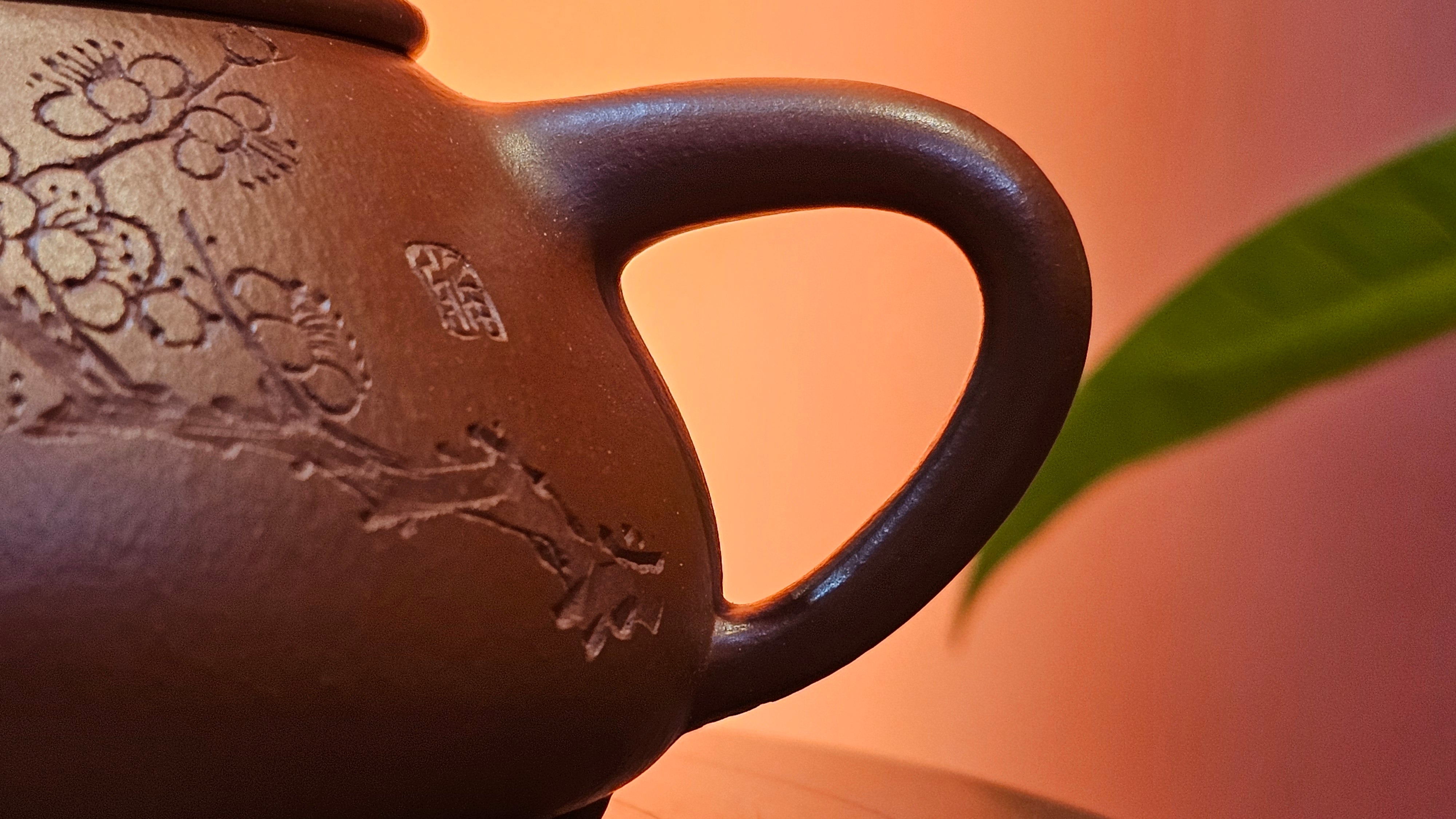 Jing Zhou Shi Piao 景舟石瓢, 283.6ml, Xiao Mei Yao Zhu Ni 小煤窑朱泥, by Craftsman Wang Xing 王兴; "暗香疏影" and Plum Blossoms Engraving by Craftsman Yi De Shu 一德书 ~ Congratulations to Mr K.S.! 2200hrs 8th Sept 2025, Tiburon, CA!