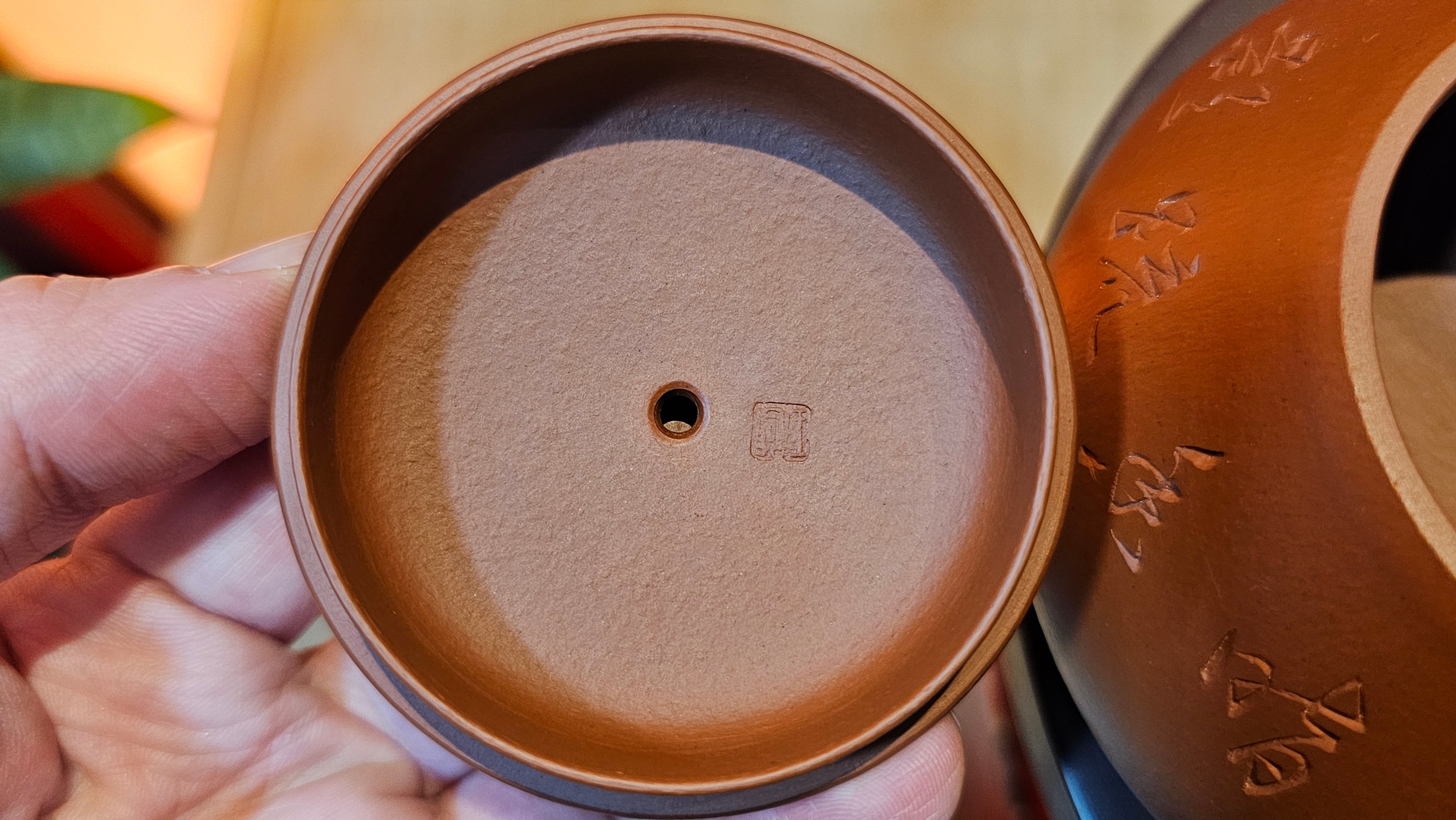 Jing Zhou Shi Piao 景舟石瓢, 283.6ml, Xiao Mei Yao Zhu Ni 小煤窑朱泥, by Craftsman Wang Xing 王兴; "暗香疏影" and Plum Blossoms Engraving by Craftsman Yi De Shu 一德书 ~ Congratulations to Mr K.S.! 2200hrs 8th Sept 2025, Tiburon, CA!